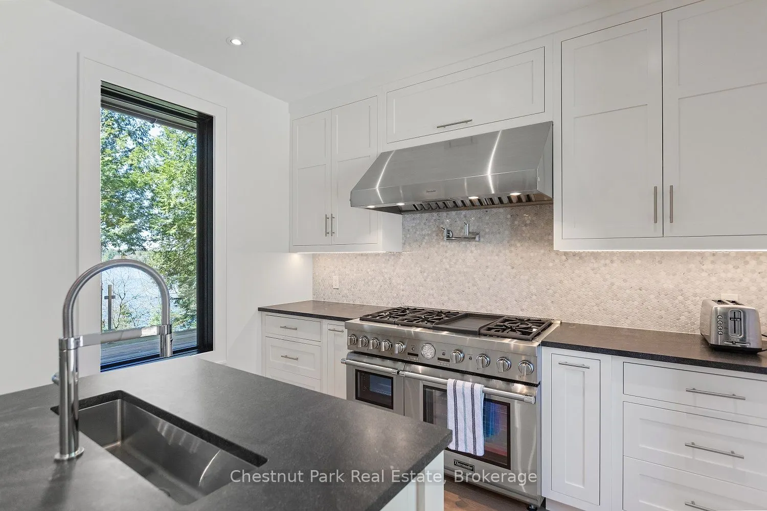 1737 Peninsula Road