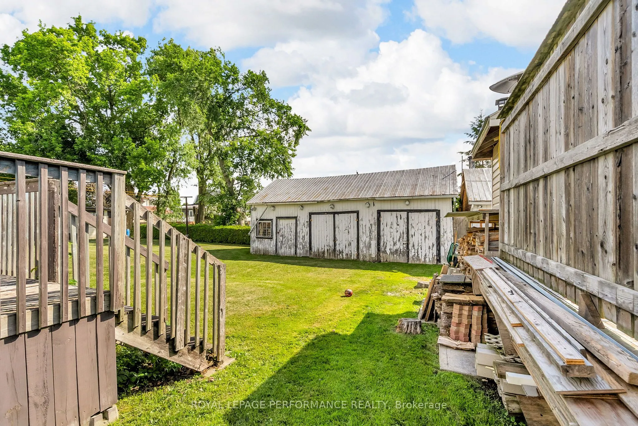 149 Dominion Street S