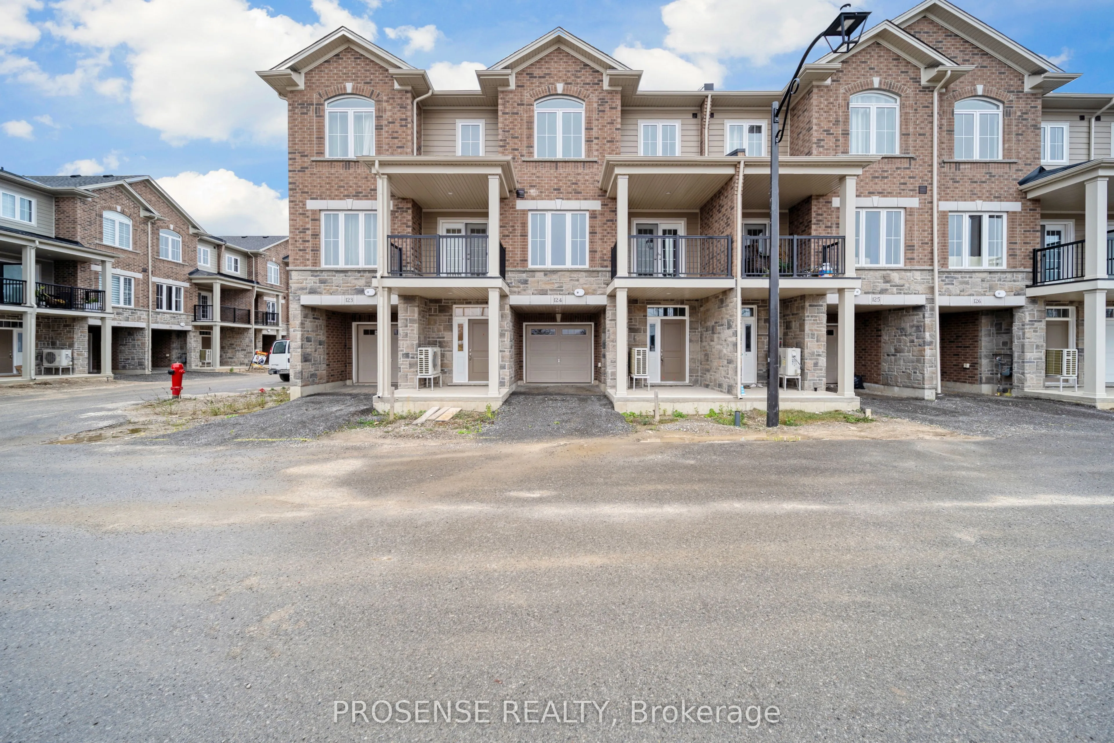 677 Park Road N, #124