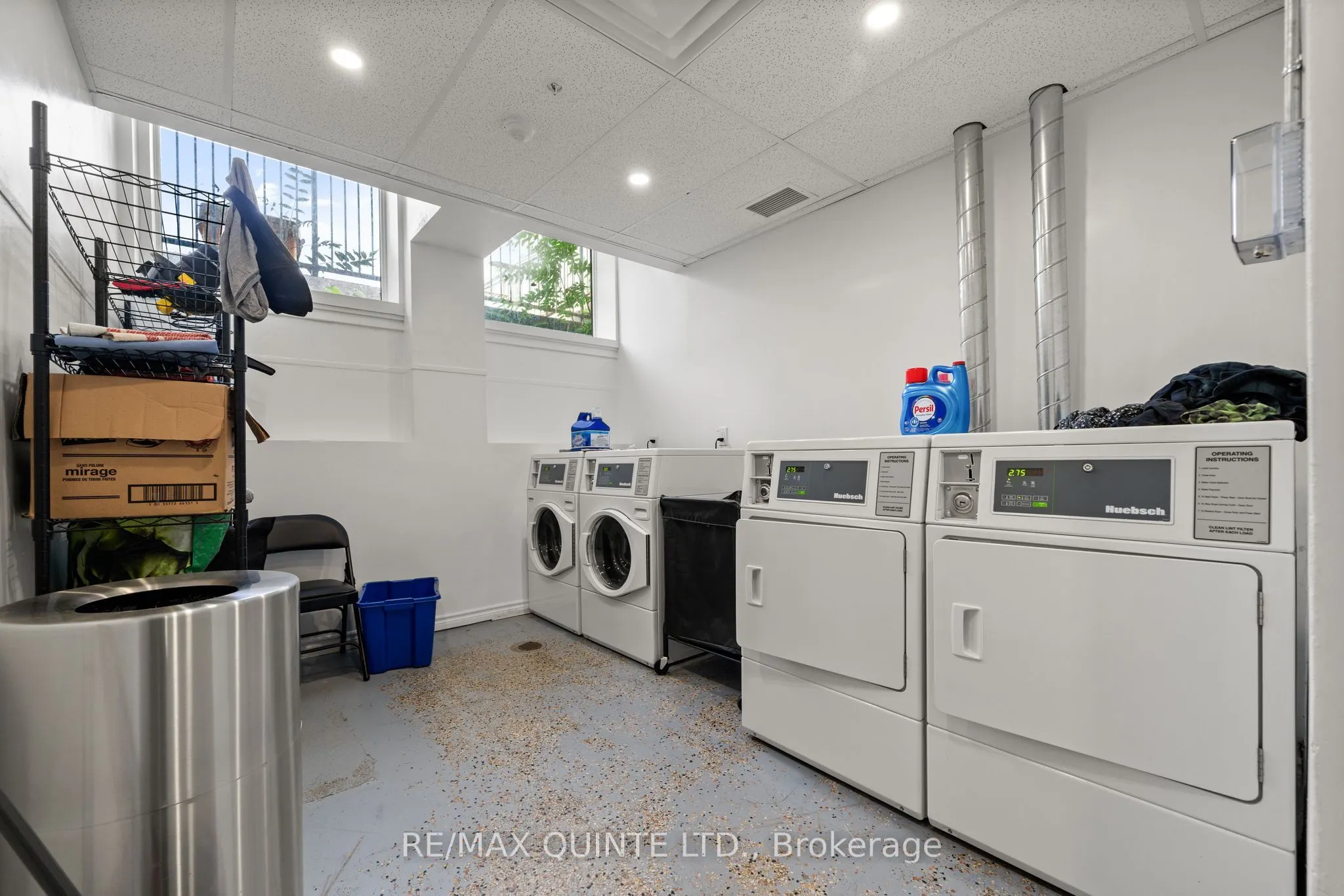 228 Dundas Street E