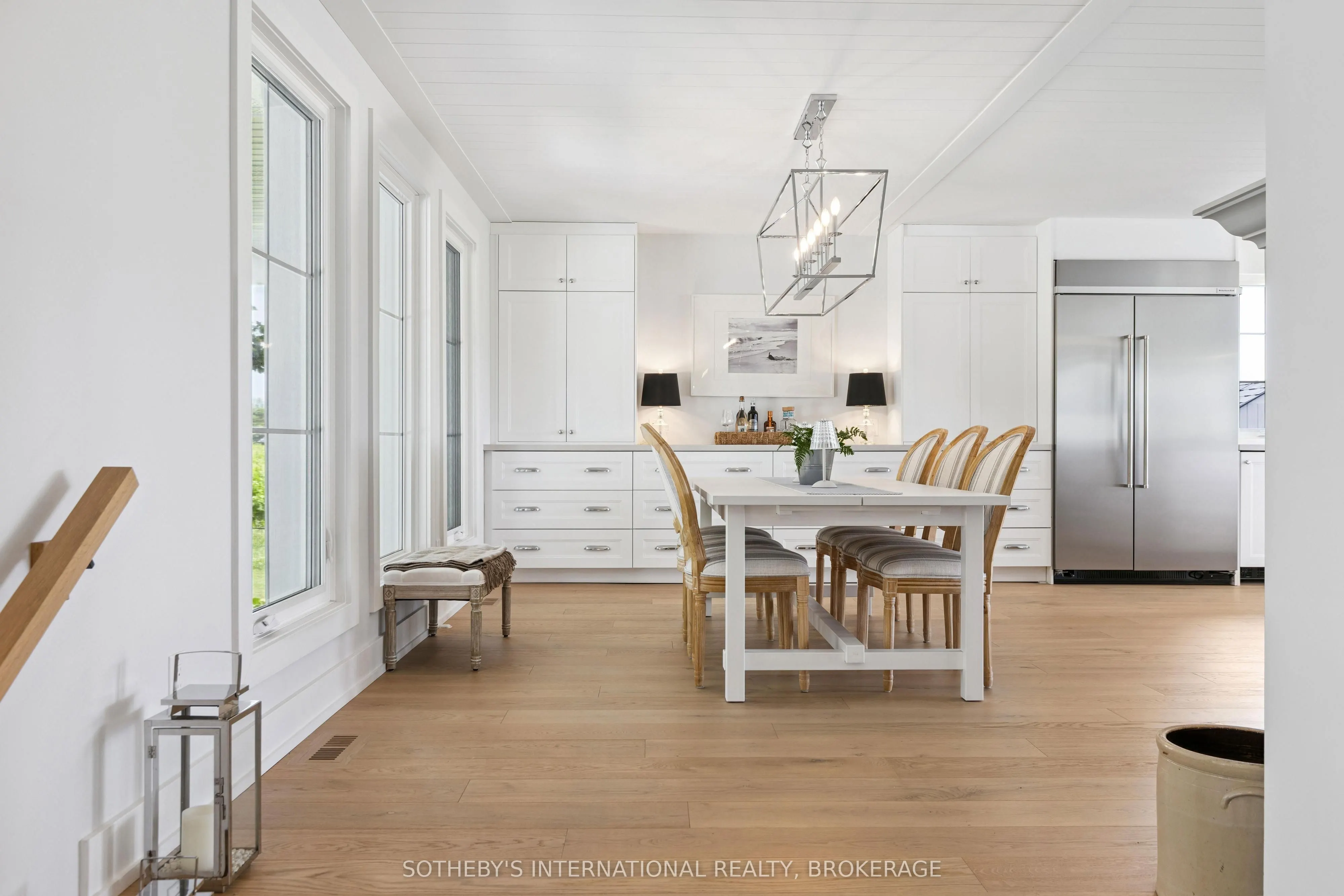 1219 Lakeshore Road