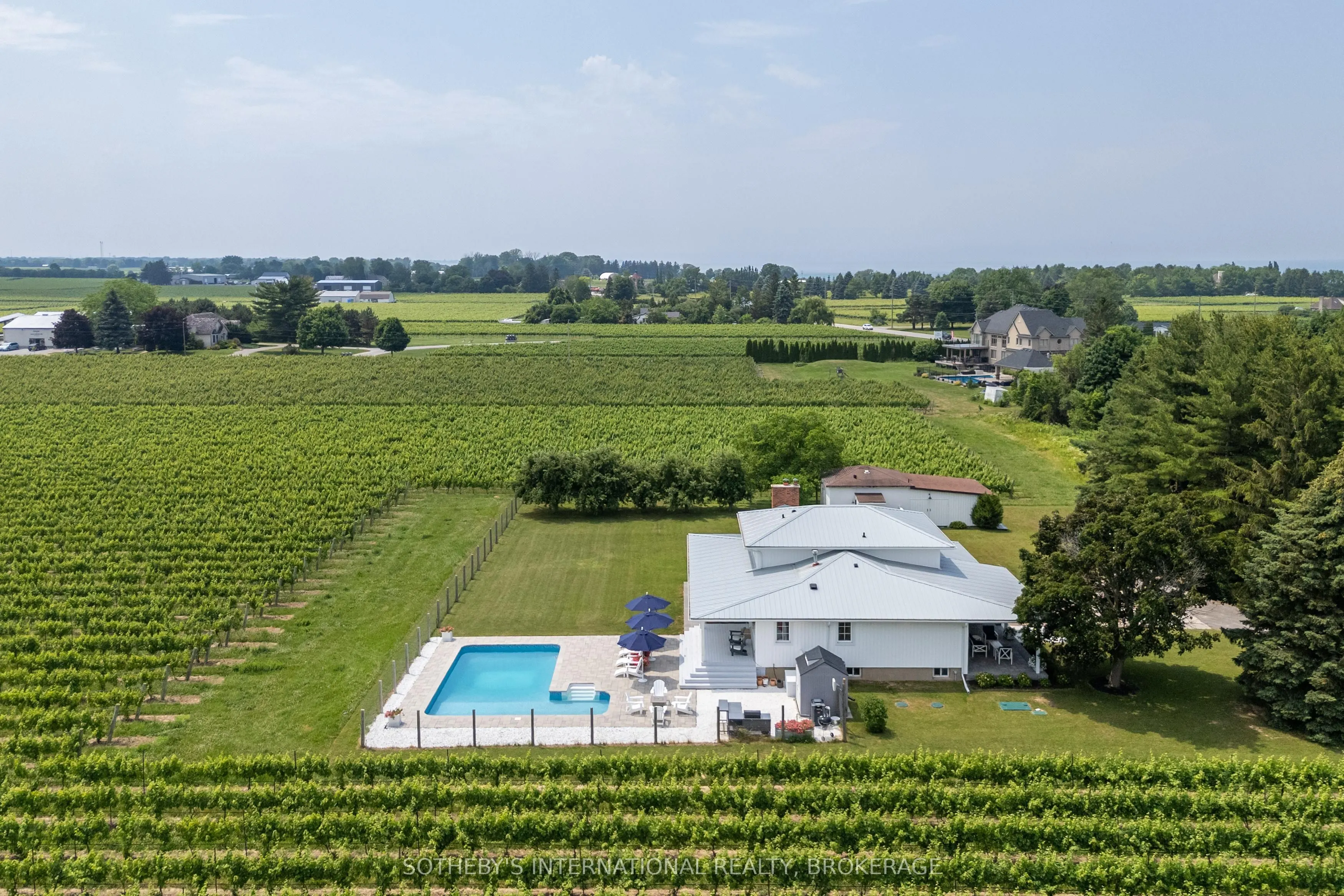1219 Lakeshore Road