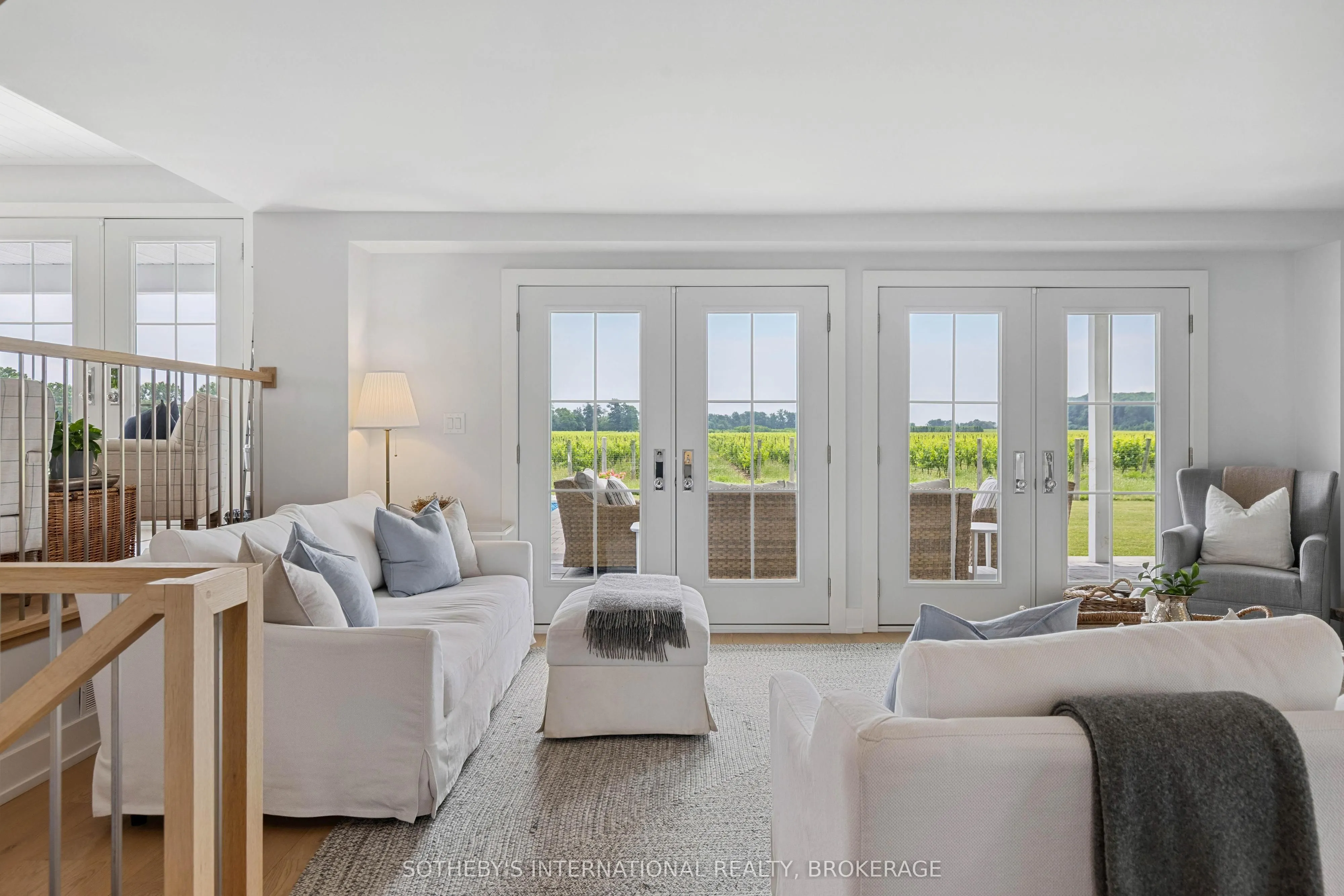 1219 Lakeshore Road
