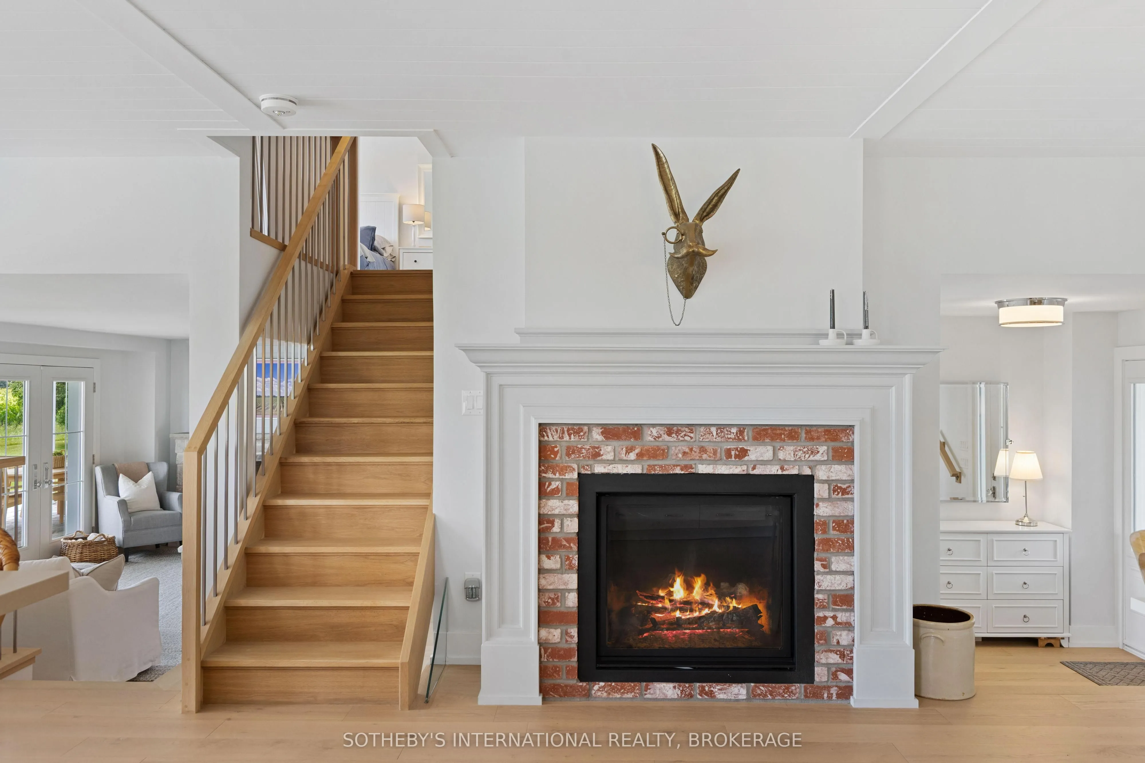 1219 Lakeshore Road