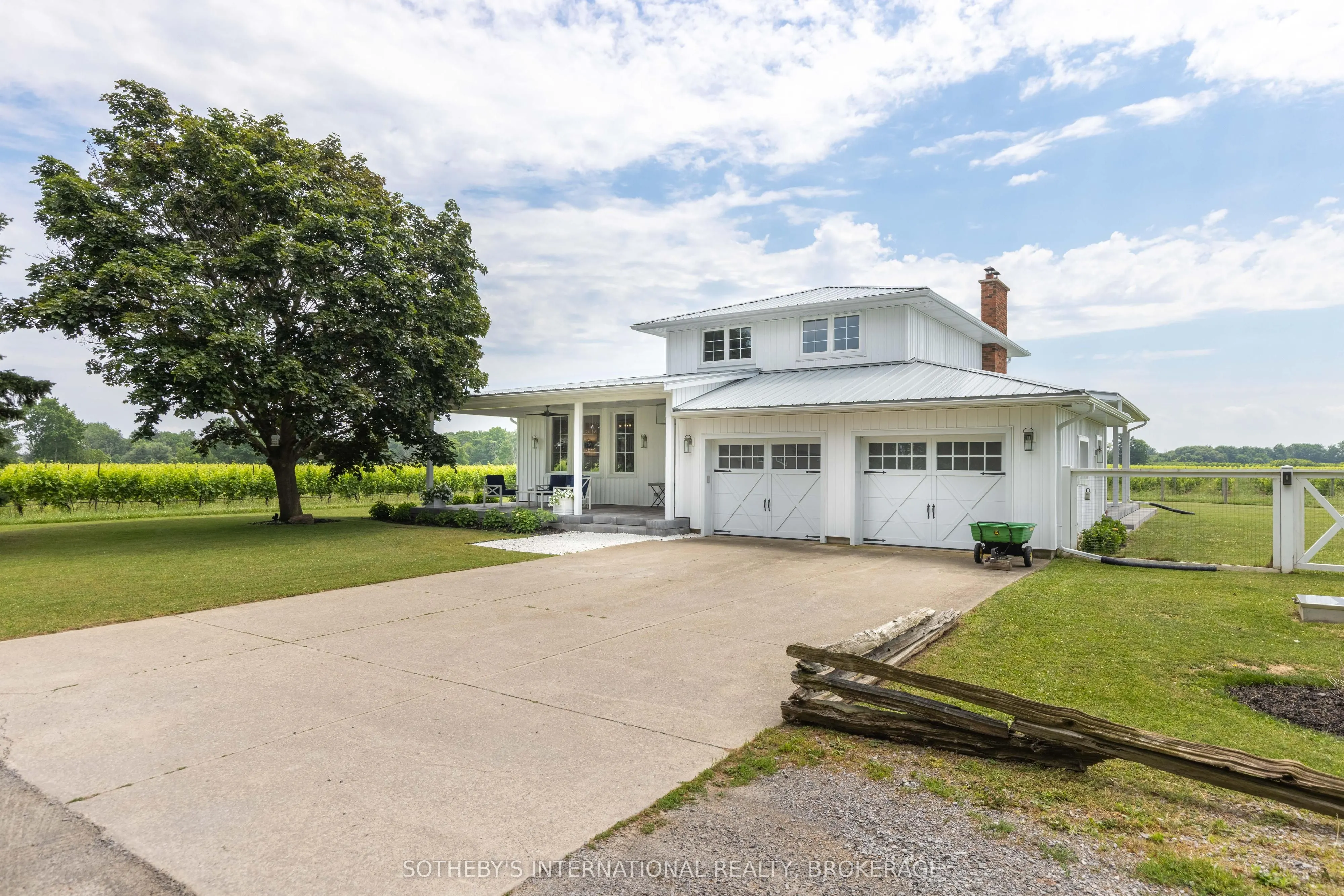 1219 Lakeshore Road