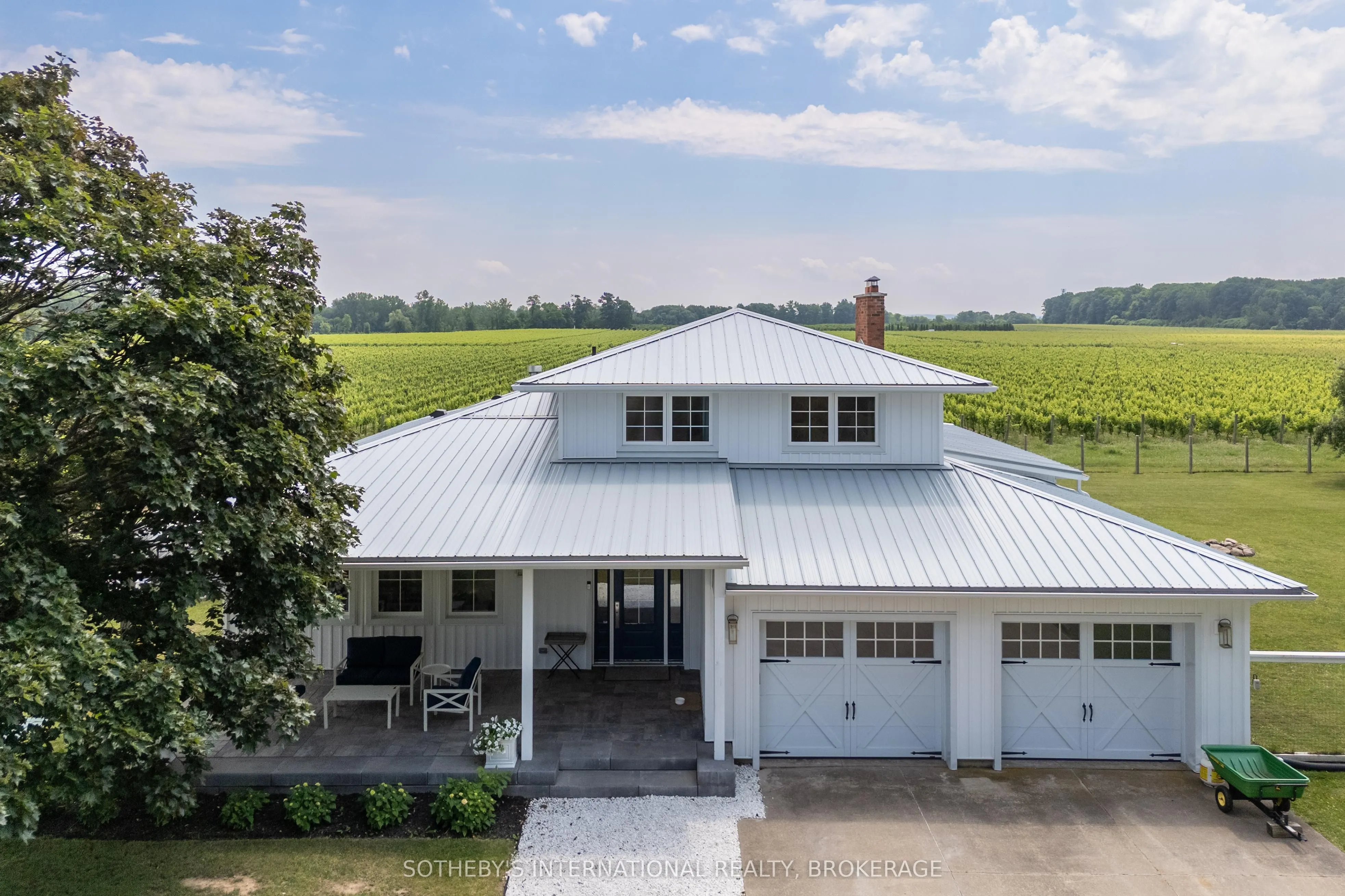 1219 Lakeshore Road
