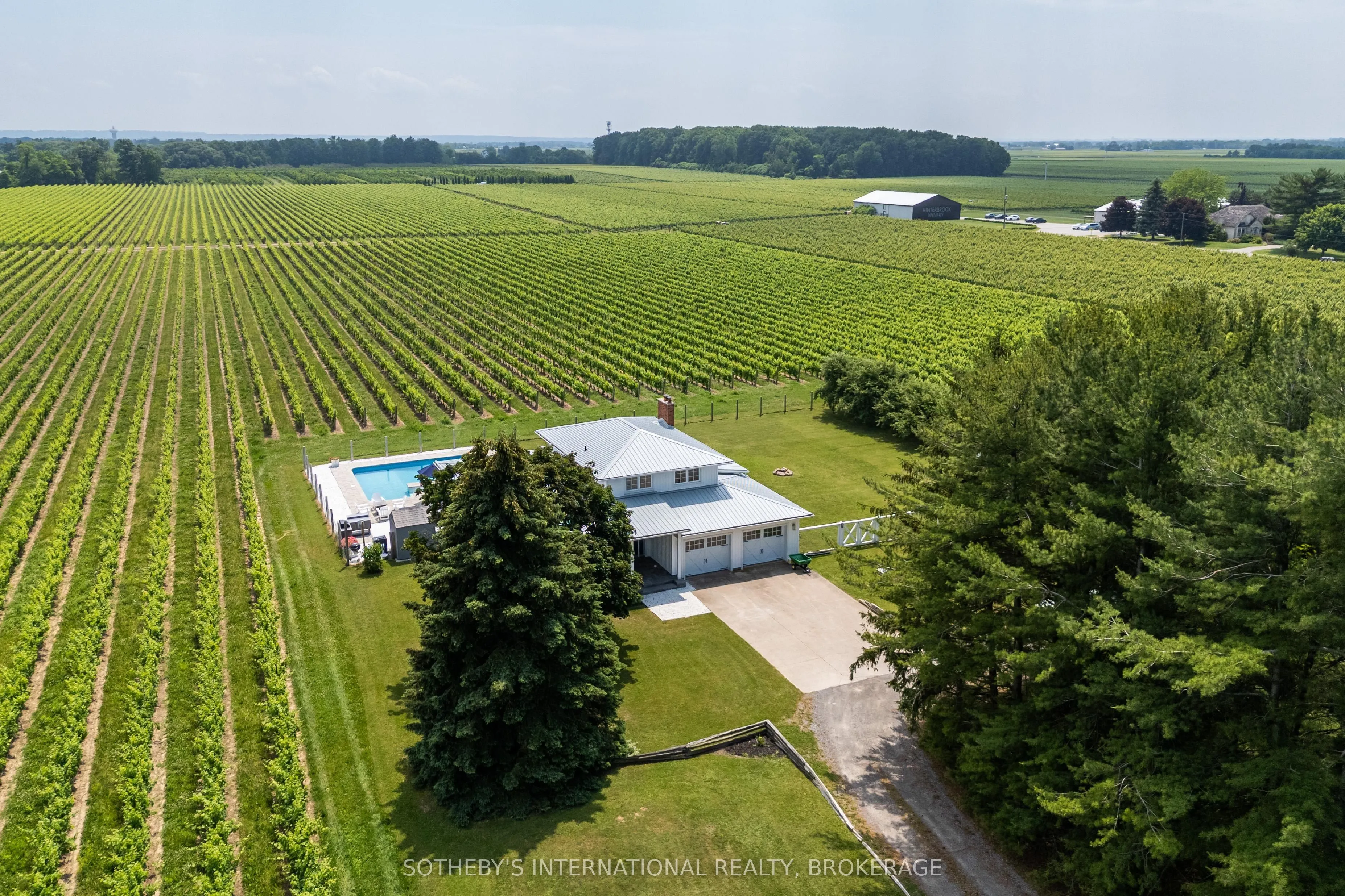 1219 Lakeshore Road