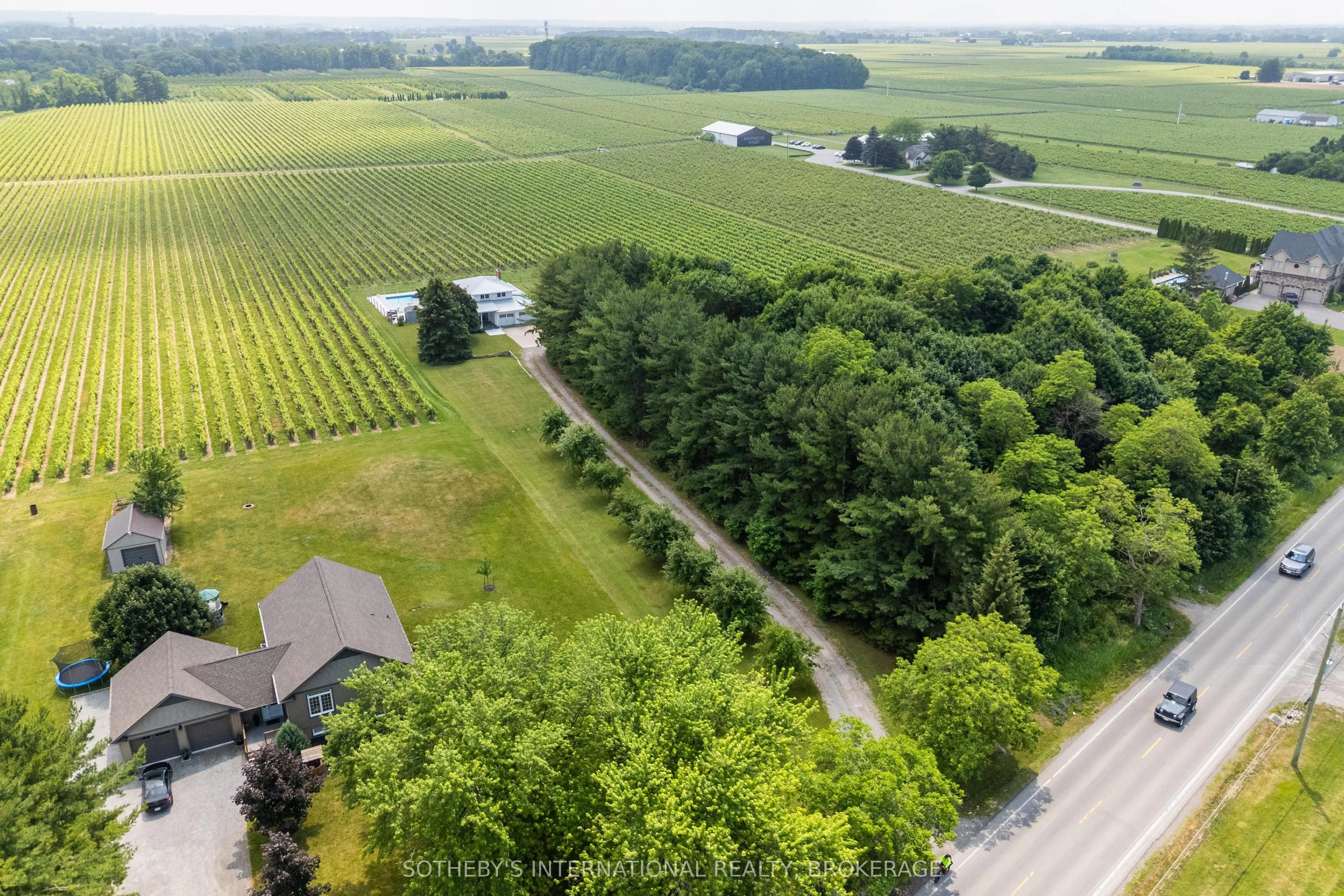 1219 Lakeshore Road