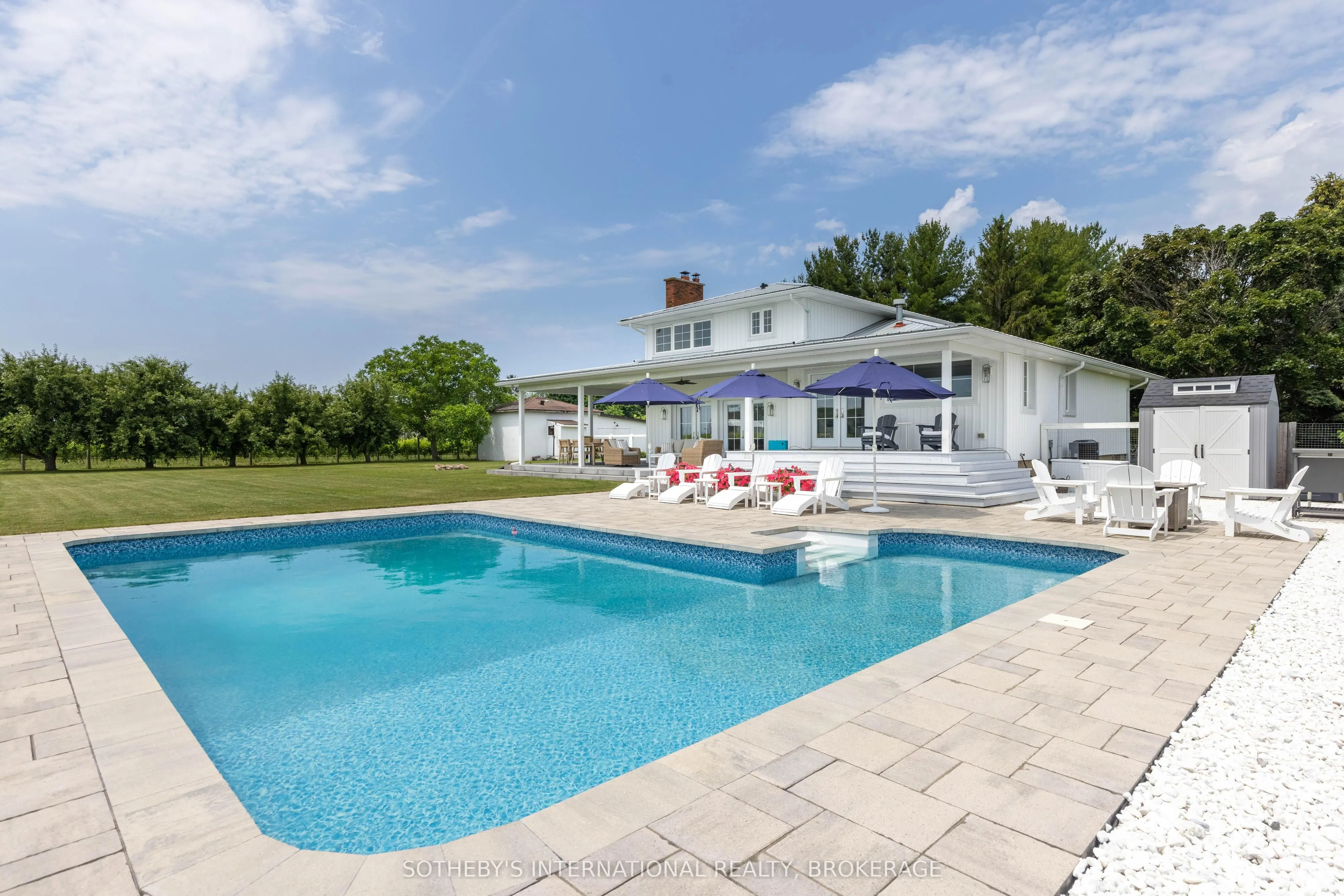 1219 Lakeshore Road