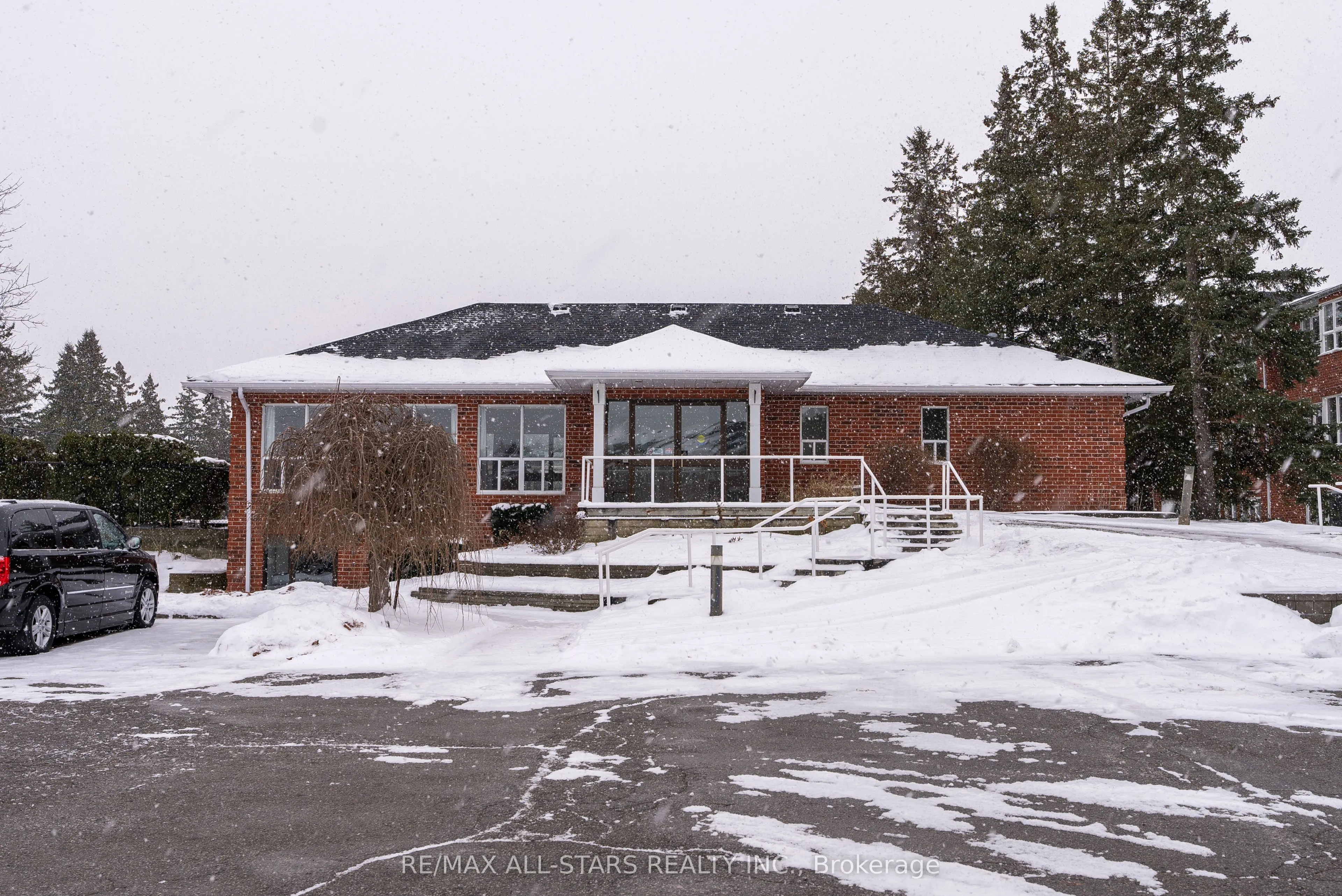 2 Heritage Way, #208