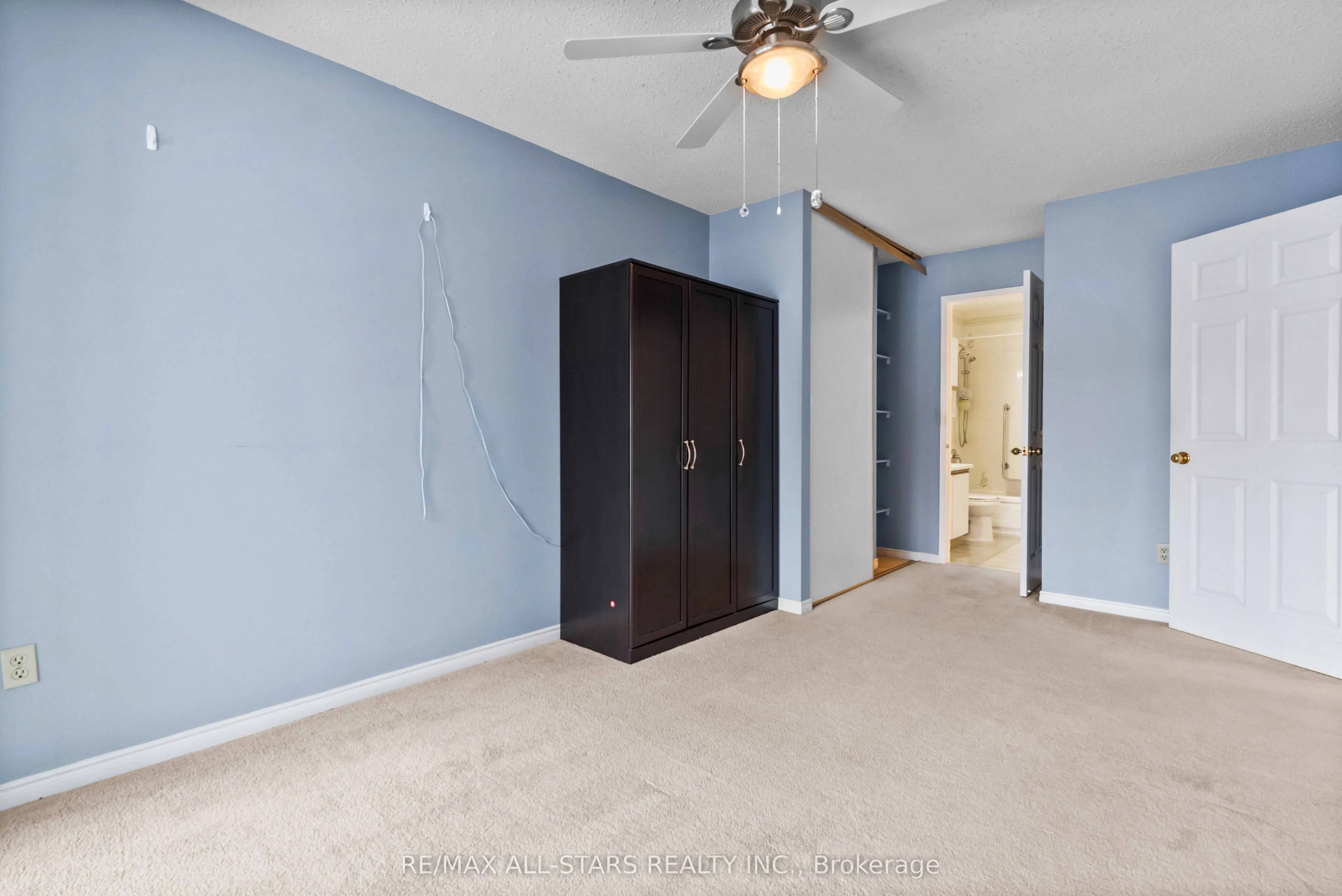 2 Heritage Way, #208