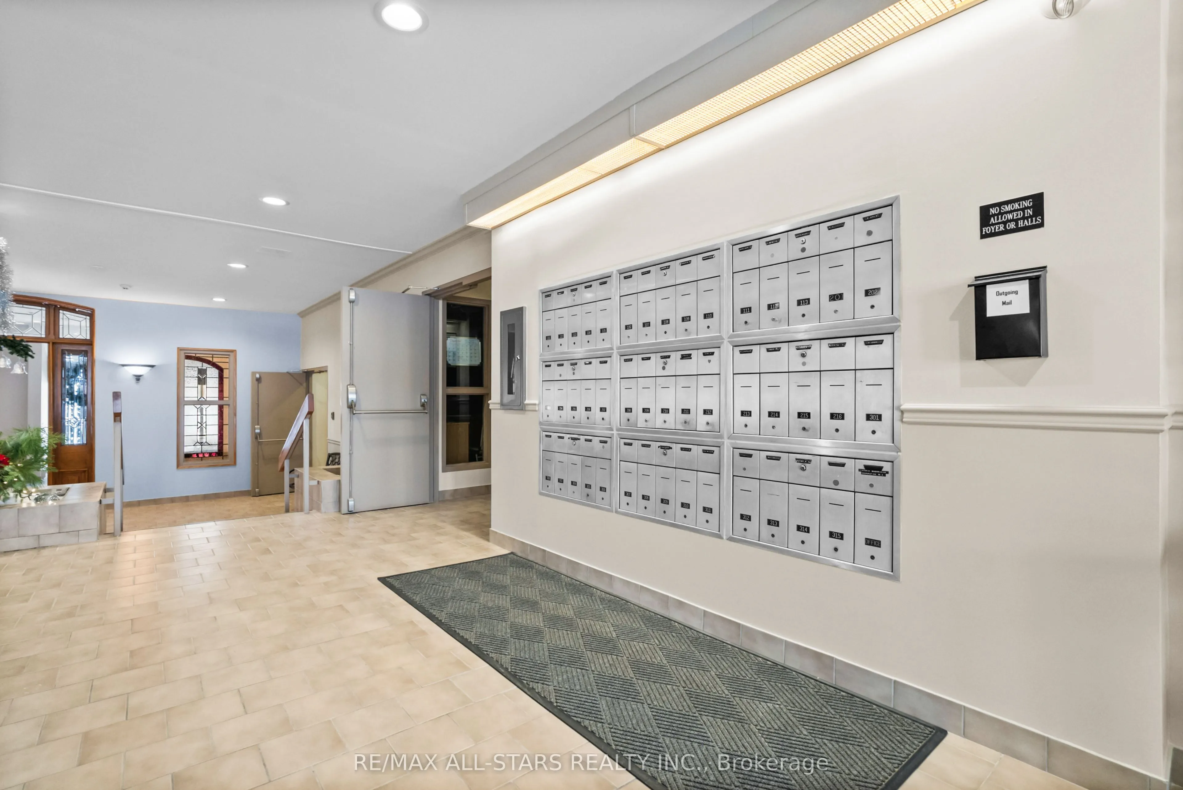 2 Heritage Way, #208
