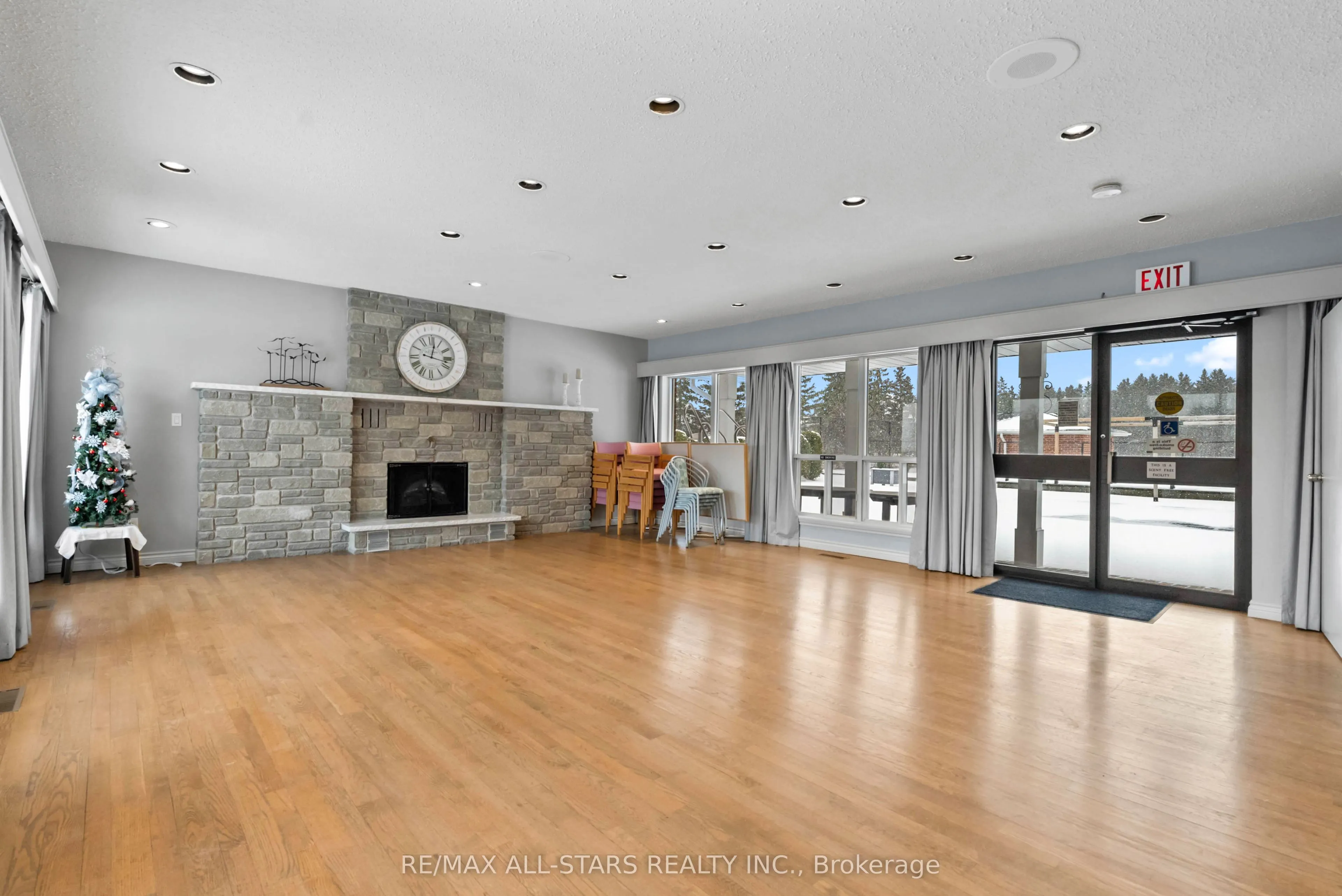 2 Heritage Way, #208