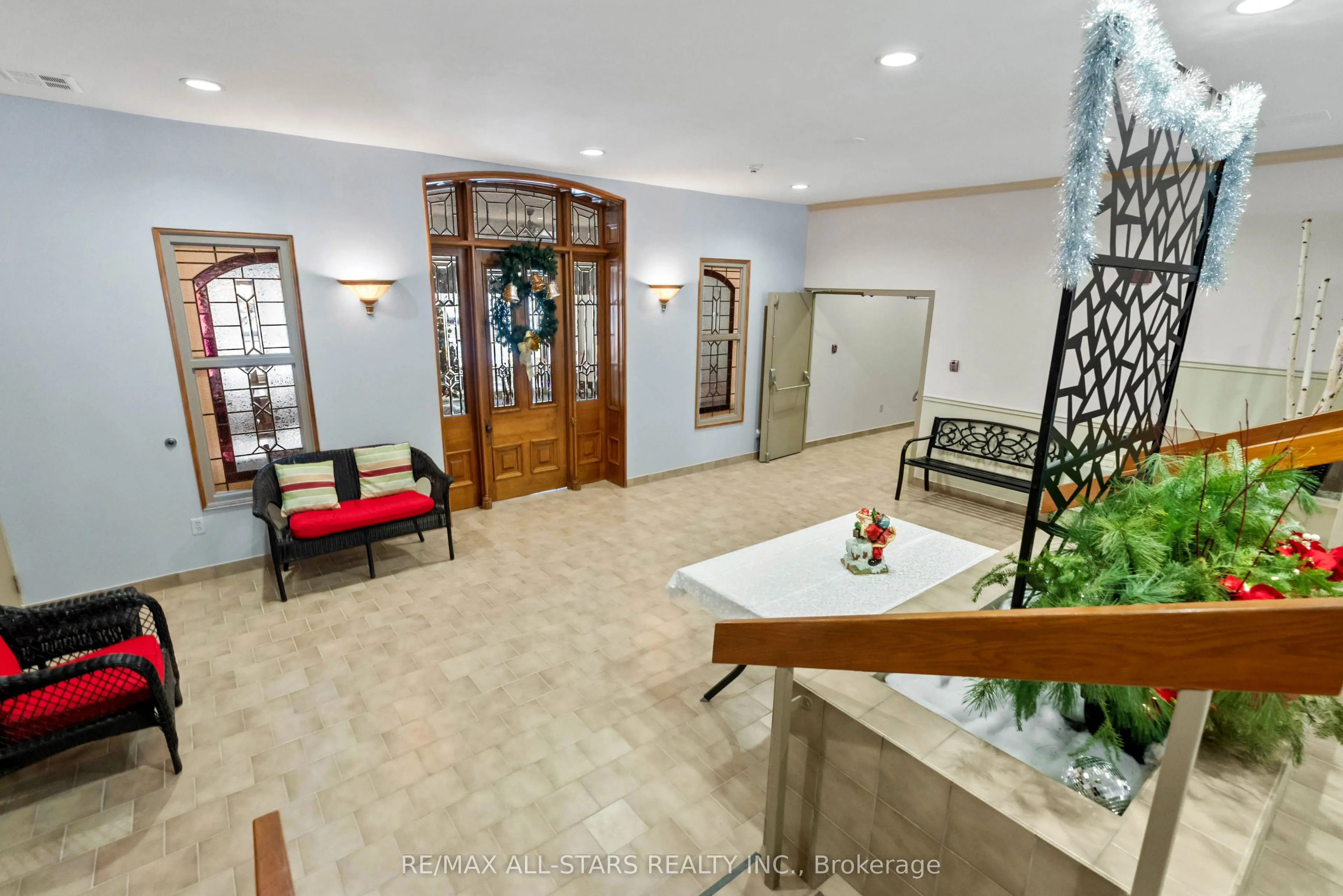 2 Heritage Way, #208