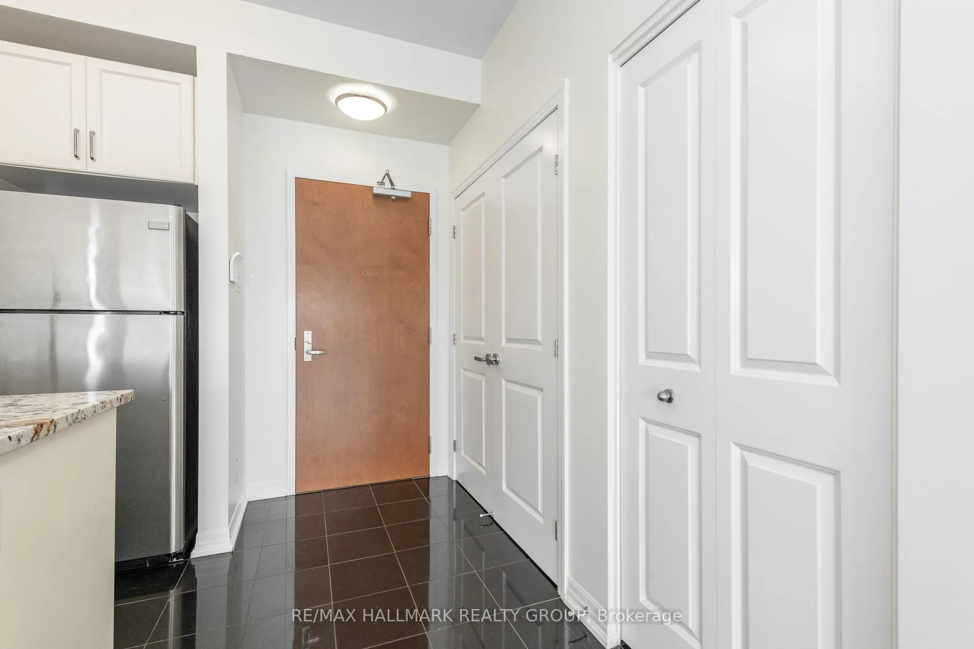 242 Rideau Street, #PH1-2702