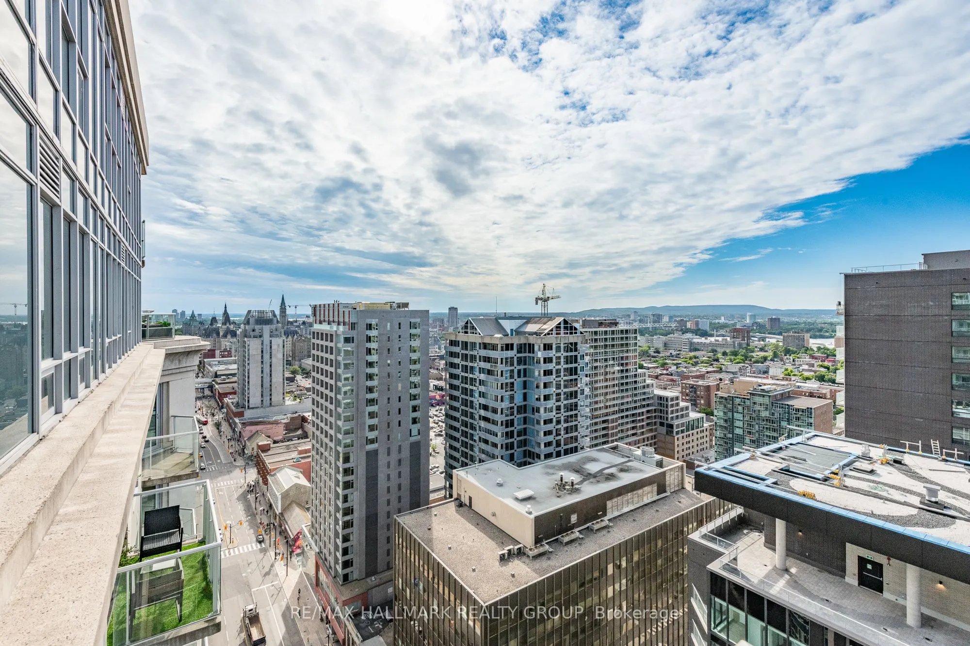 242 Rideau Street, #PH1-2702