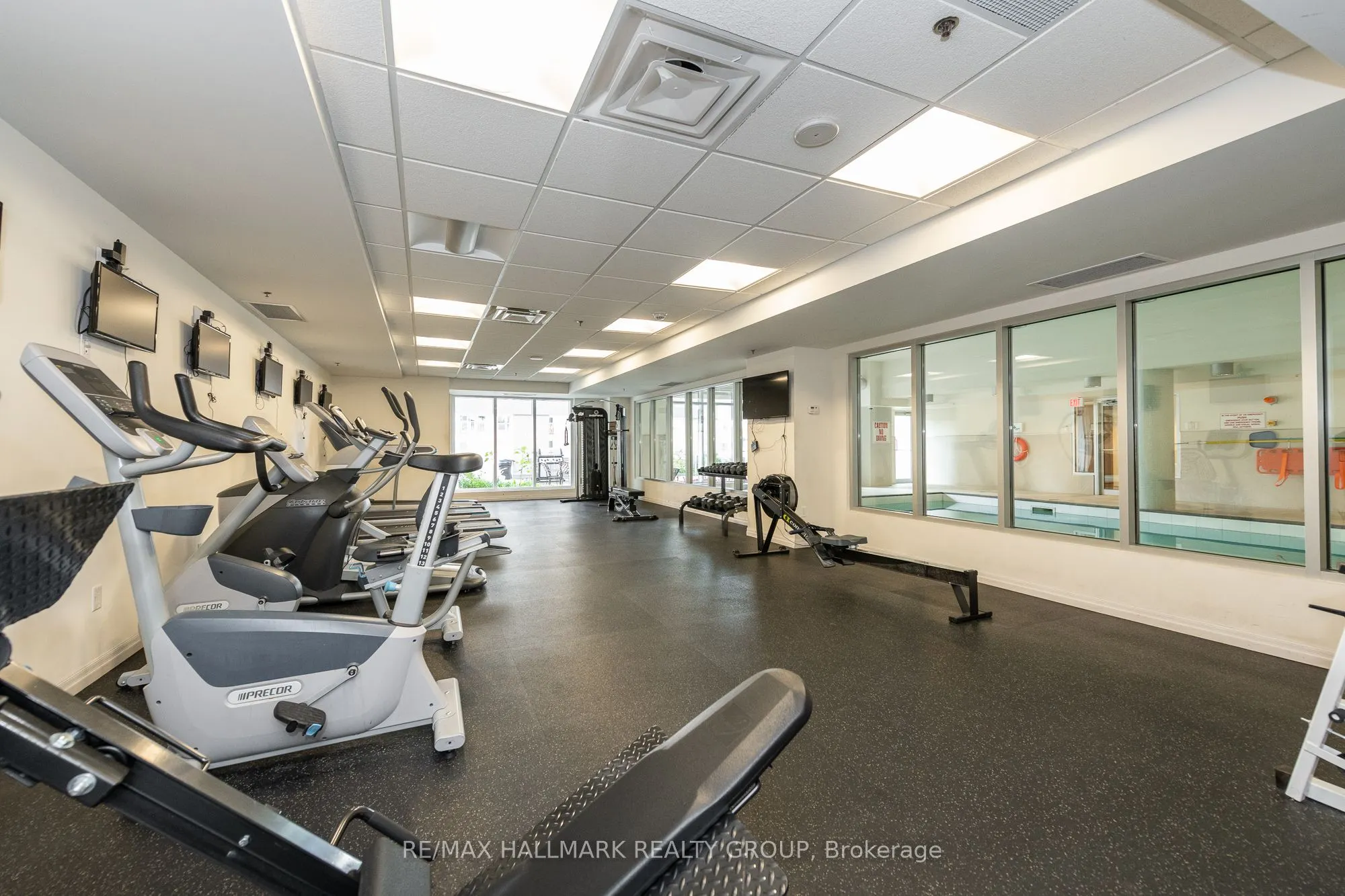 242 Rideau Street, #PH1-2702