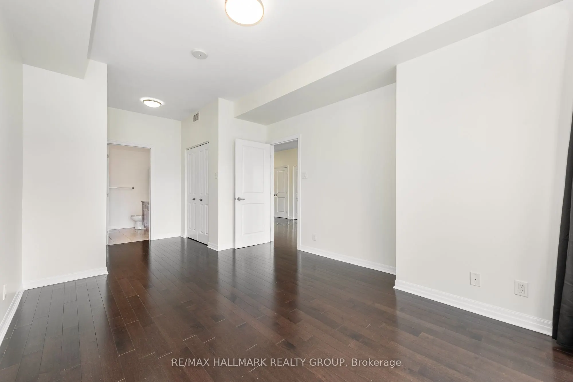 242 Rideau Street, #PH1-2702