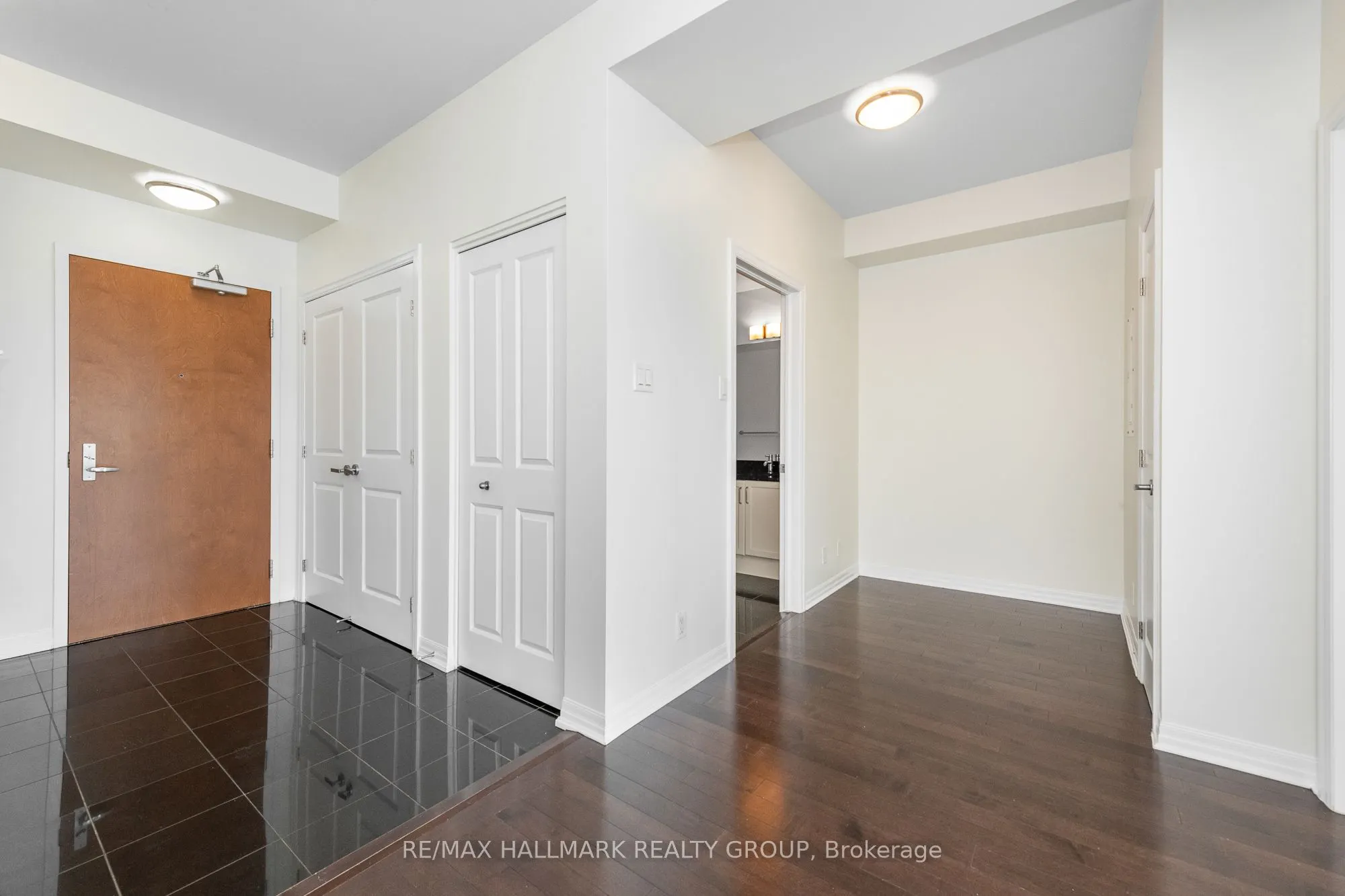242 Rideau Street, #PH1-2702