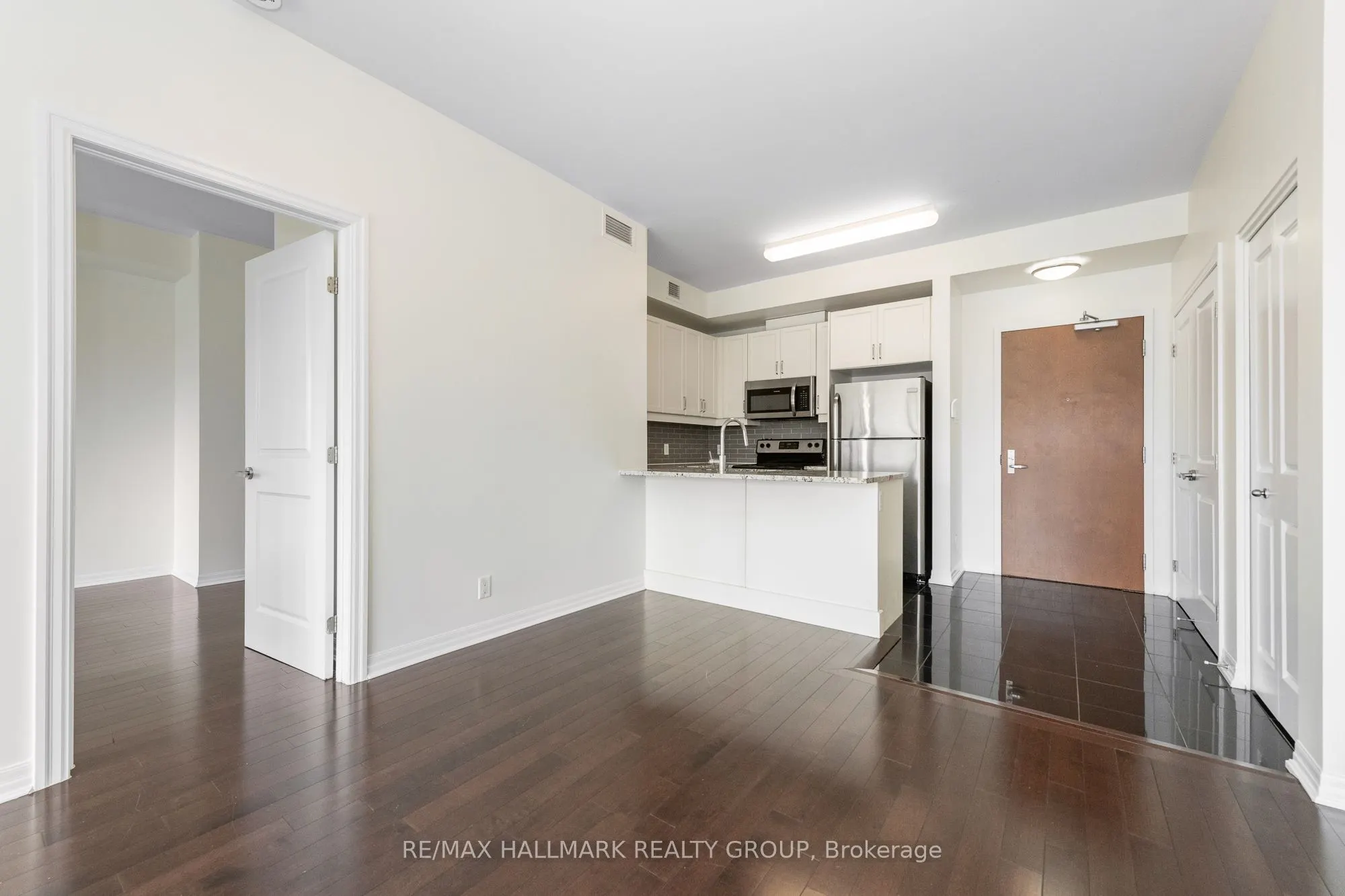 242 Rideau Street, #PH1-2702