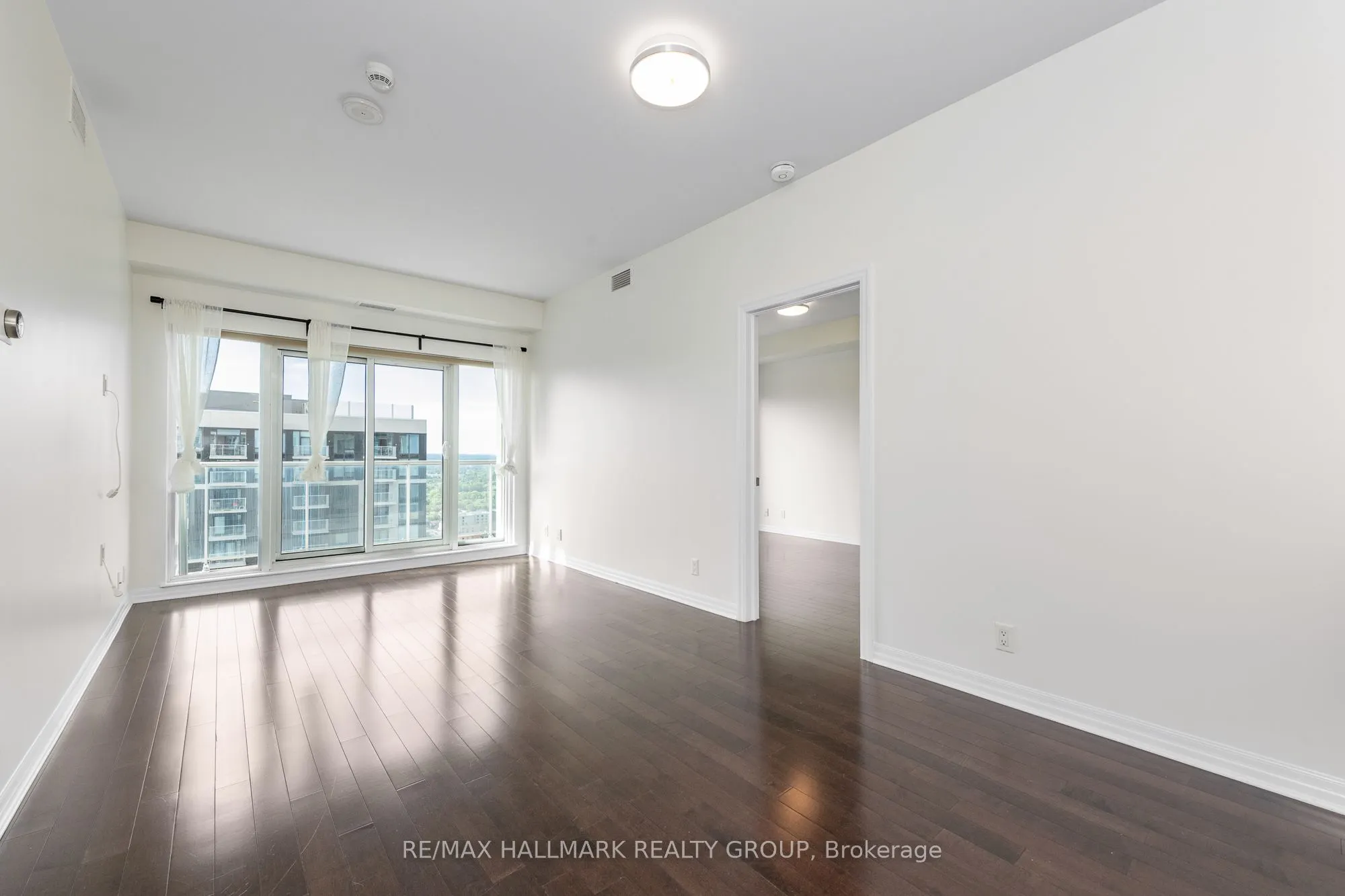 242 Rideau Street, #PH1-2702