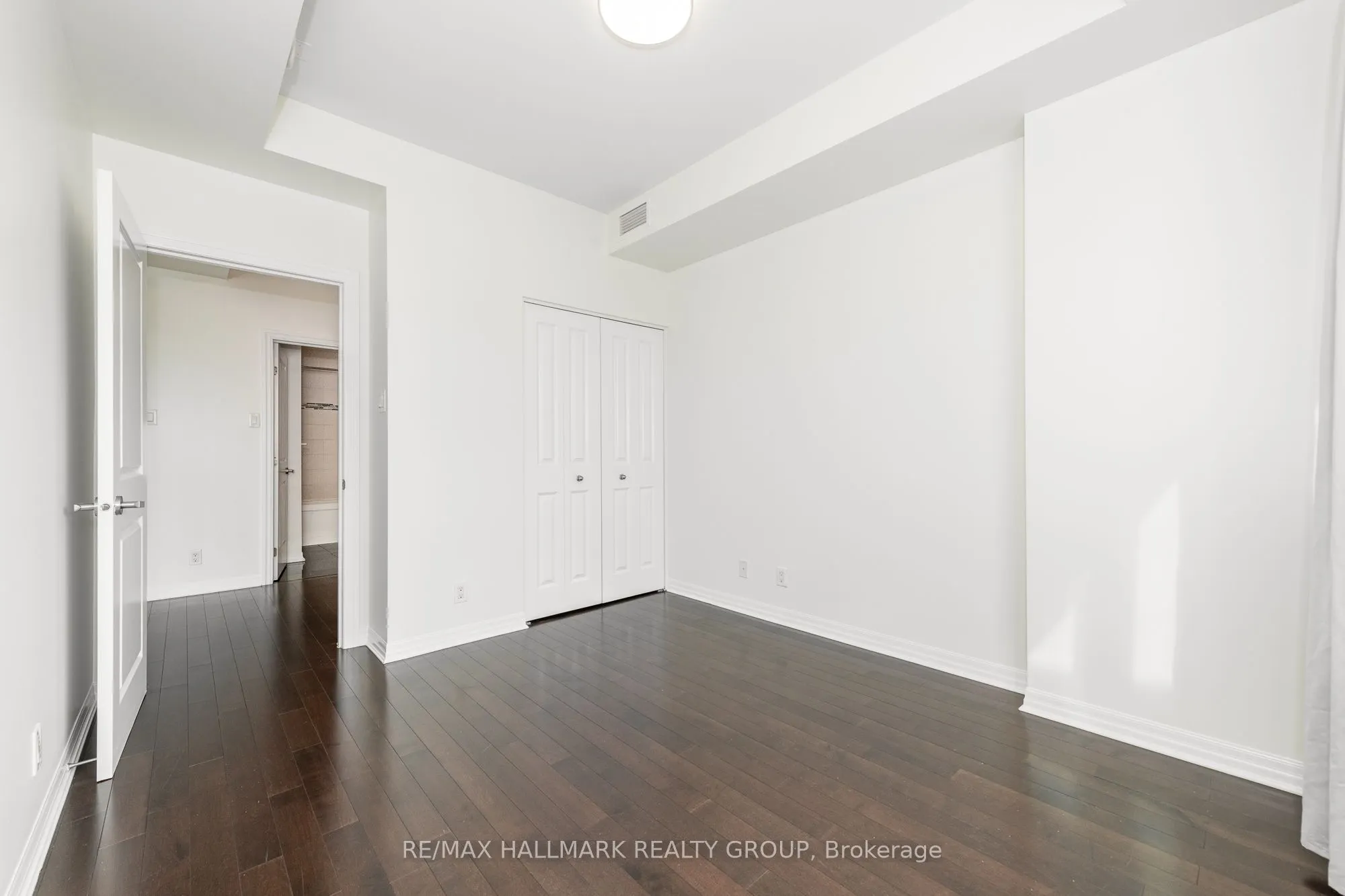 242 Rideau Street, #PH1-2702