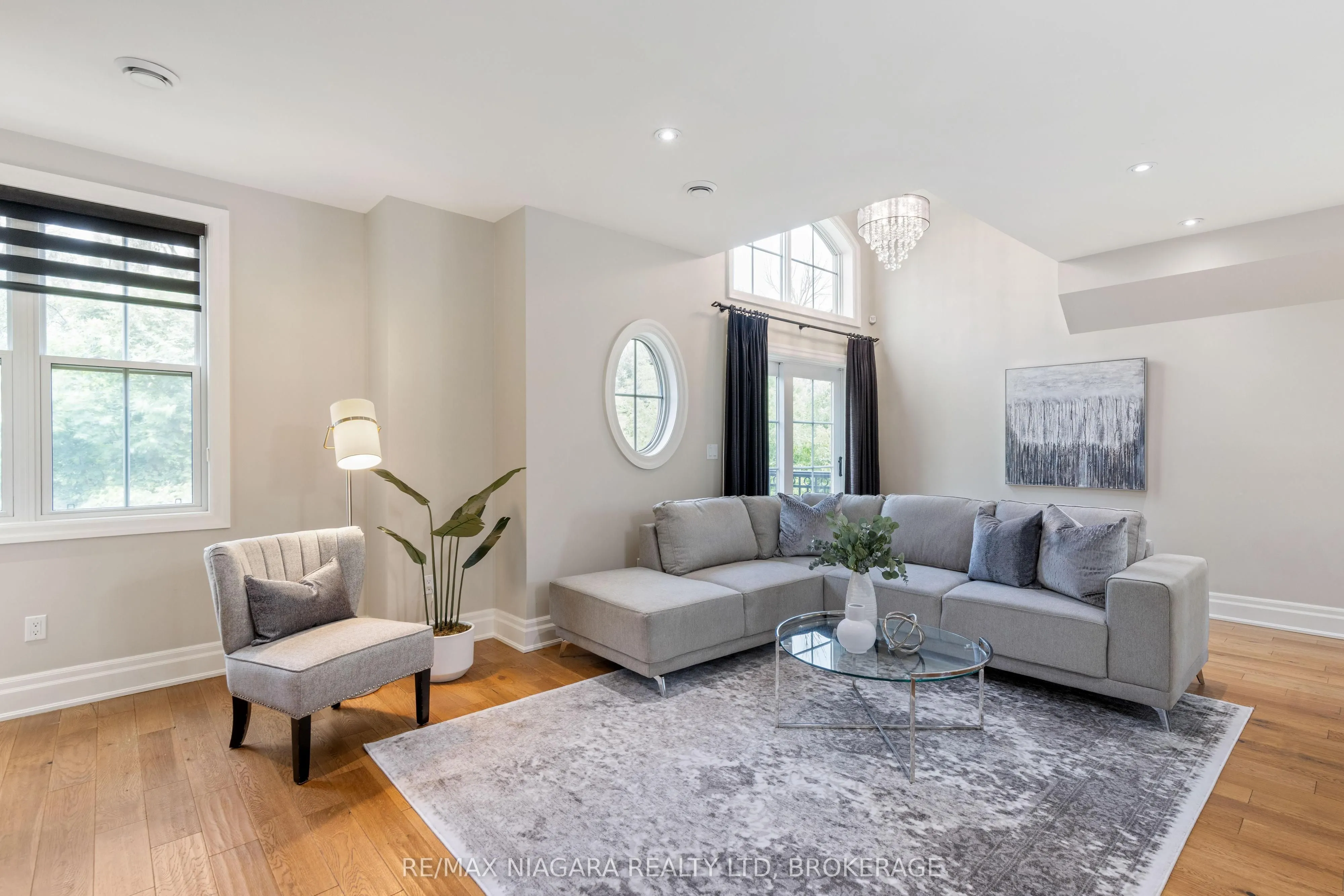 4 Aberdeen Lane S, #5