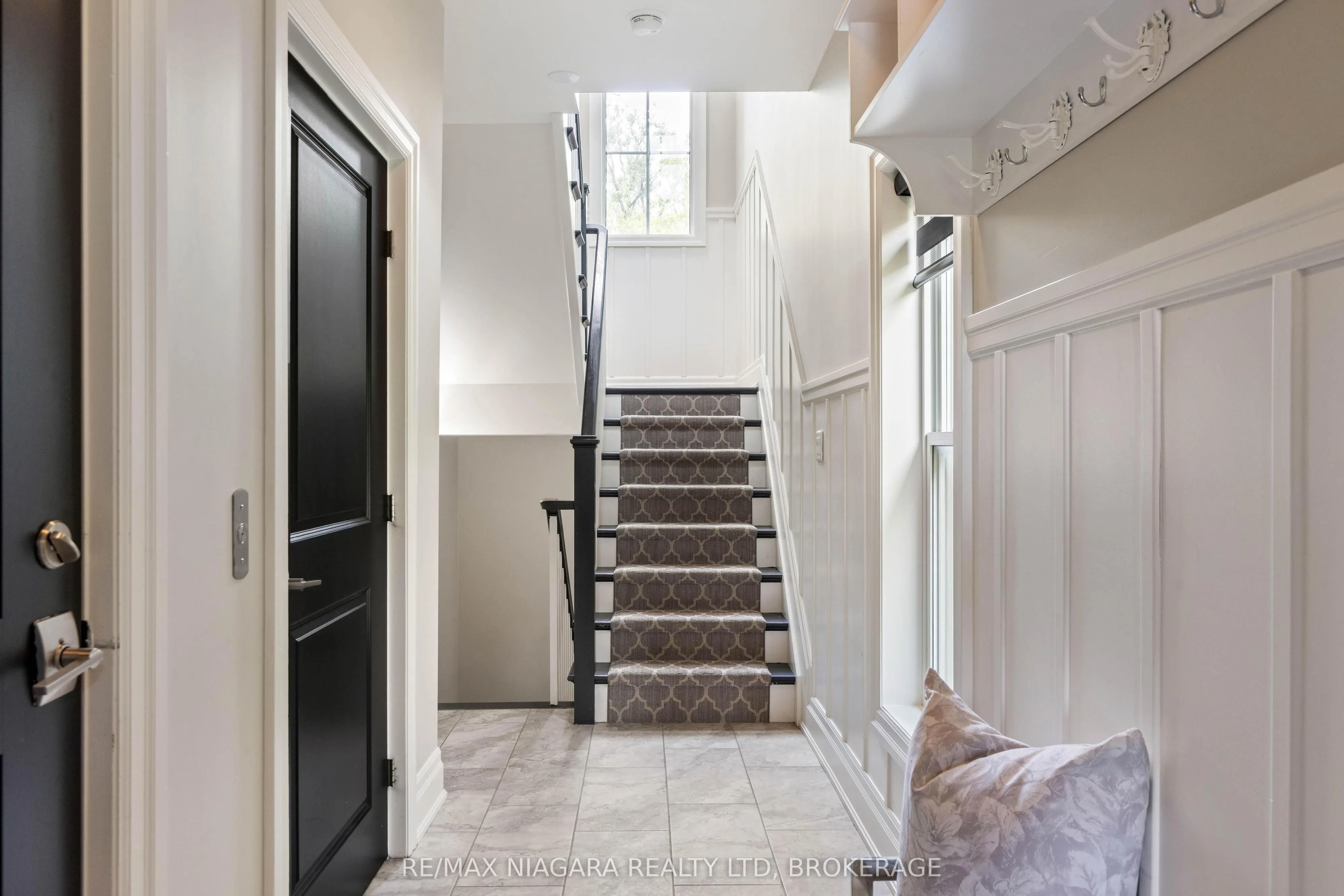 4 Aberdeen Lane S, #5