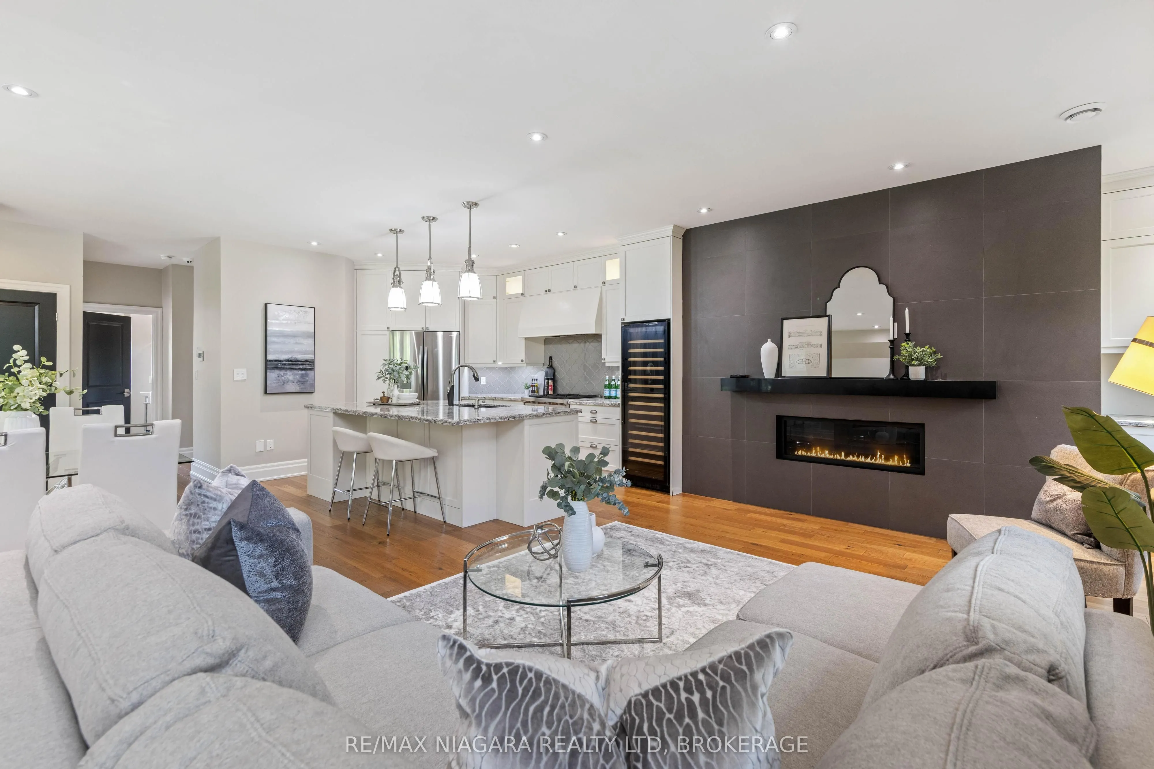 4 Aberdeen Lane S, #5
