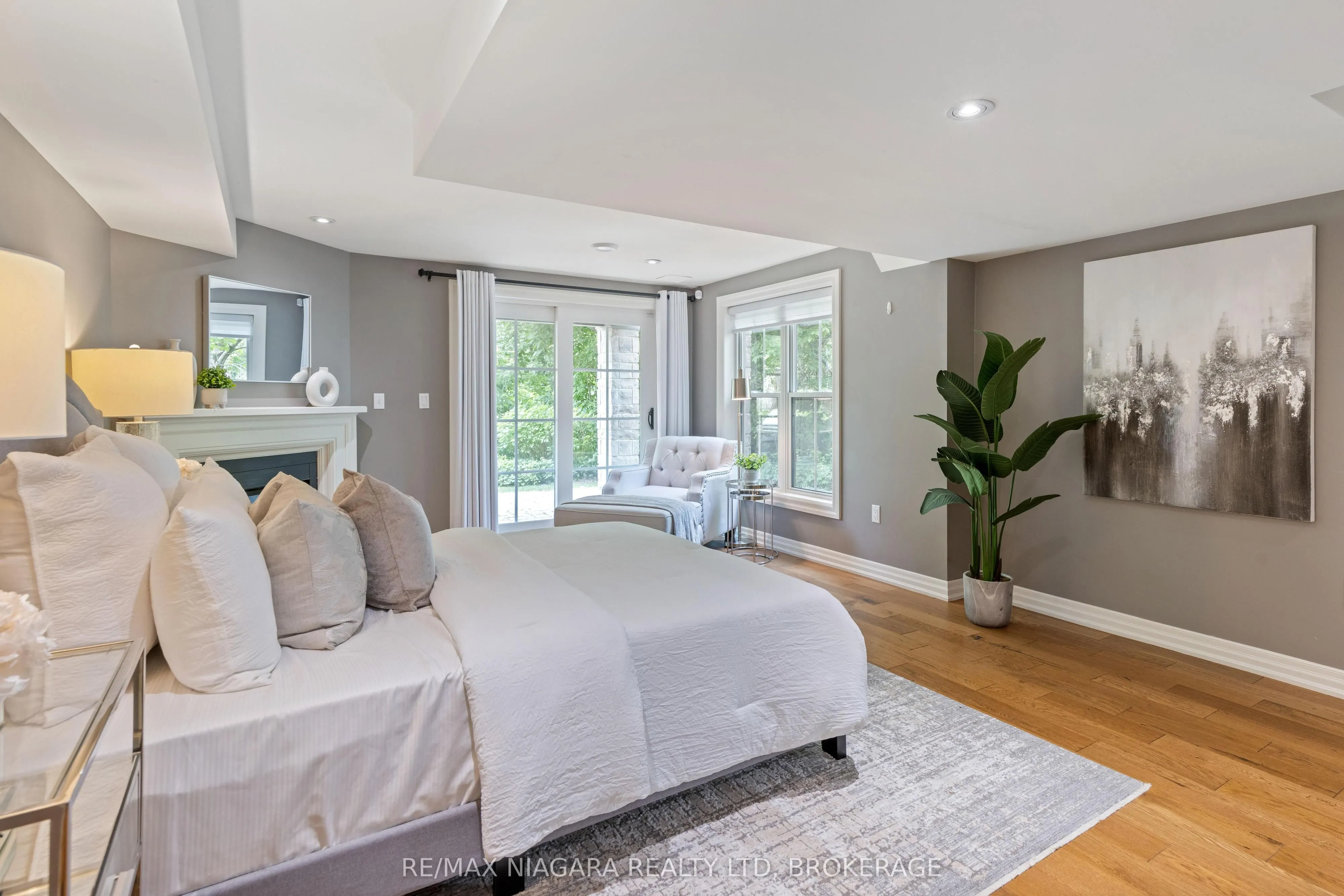 4 Aberdeen Lane S, #5