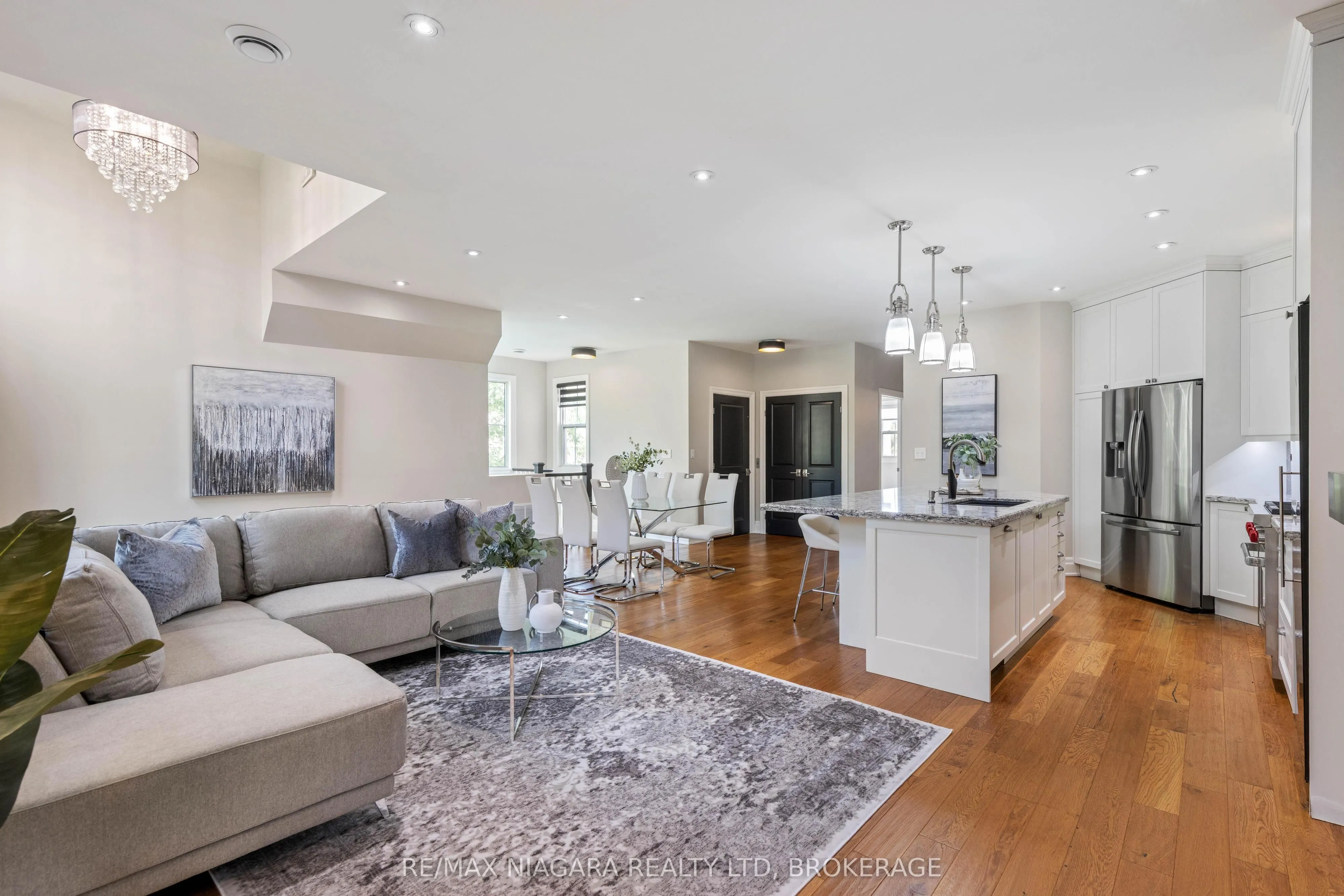 4 Aberdeen Lane S, #5