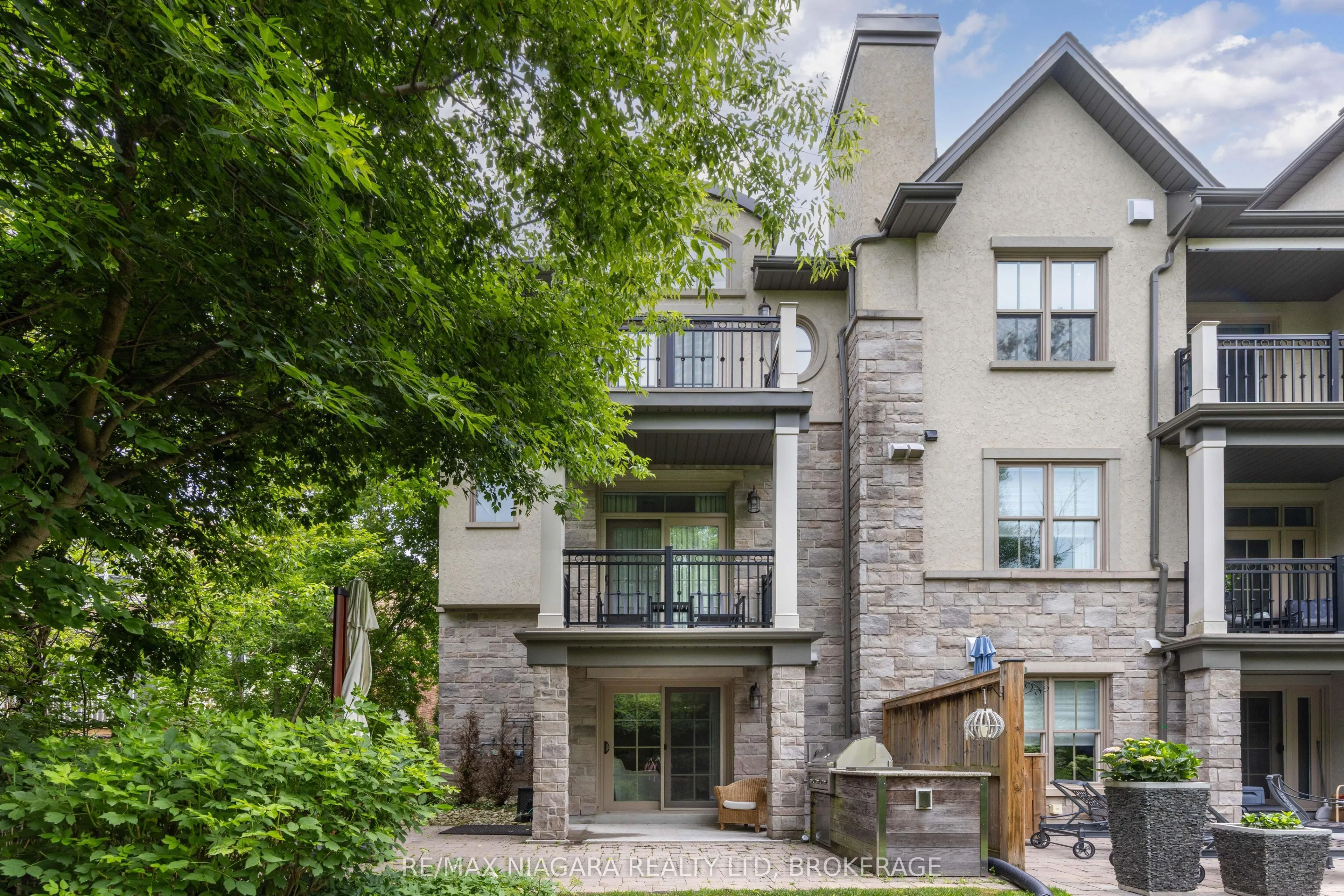 4 Aberdeen Lane S, #5