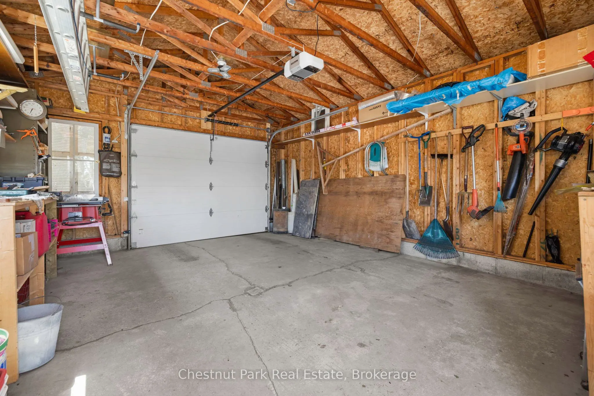 1183 Dickie Lake Road W