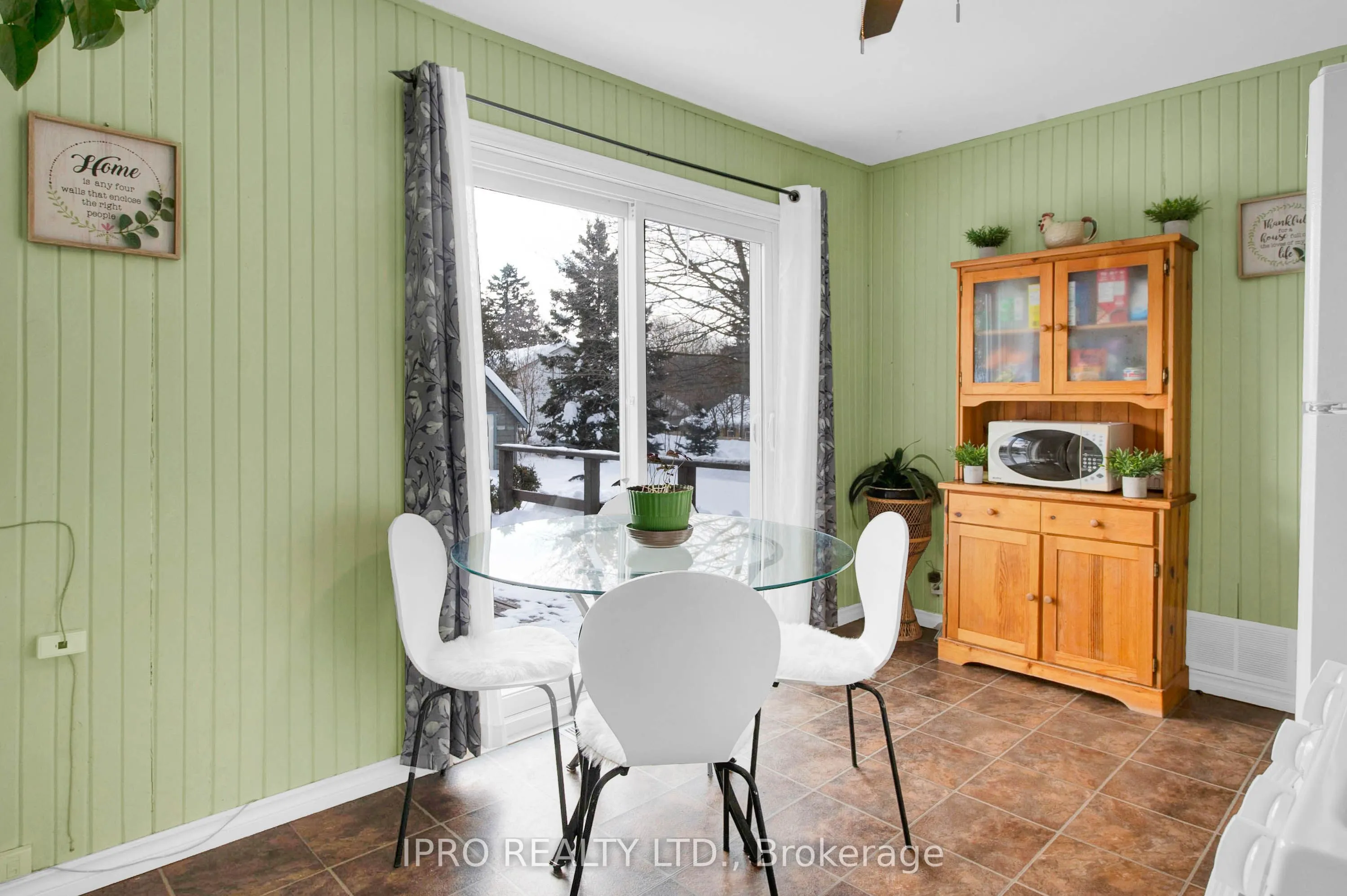 15 Millwood Road
