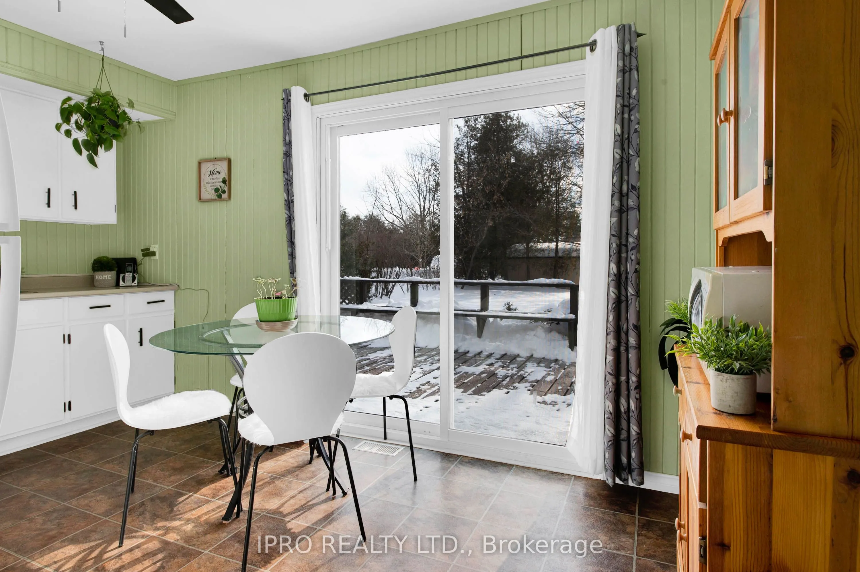 15 Millwood Road