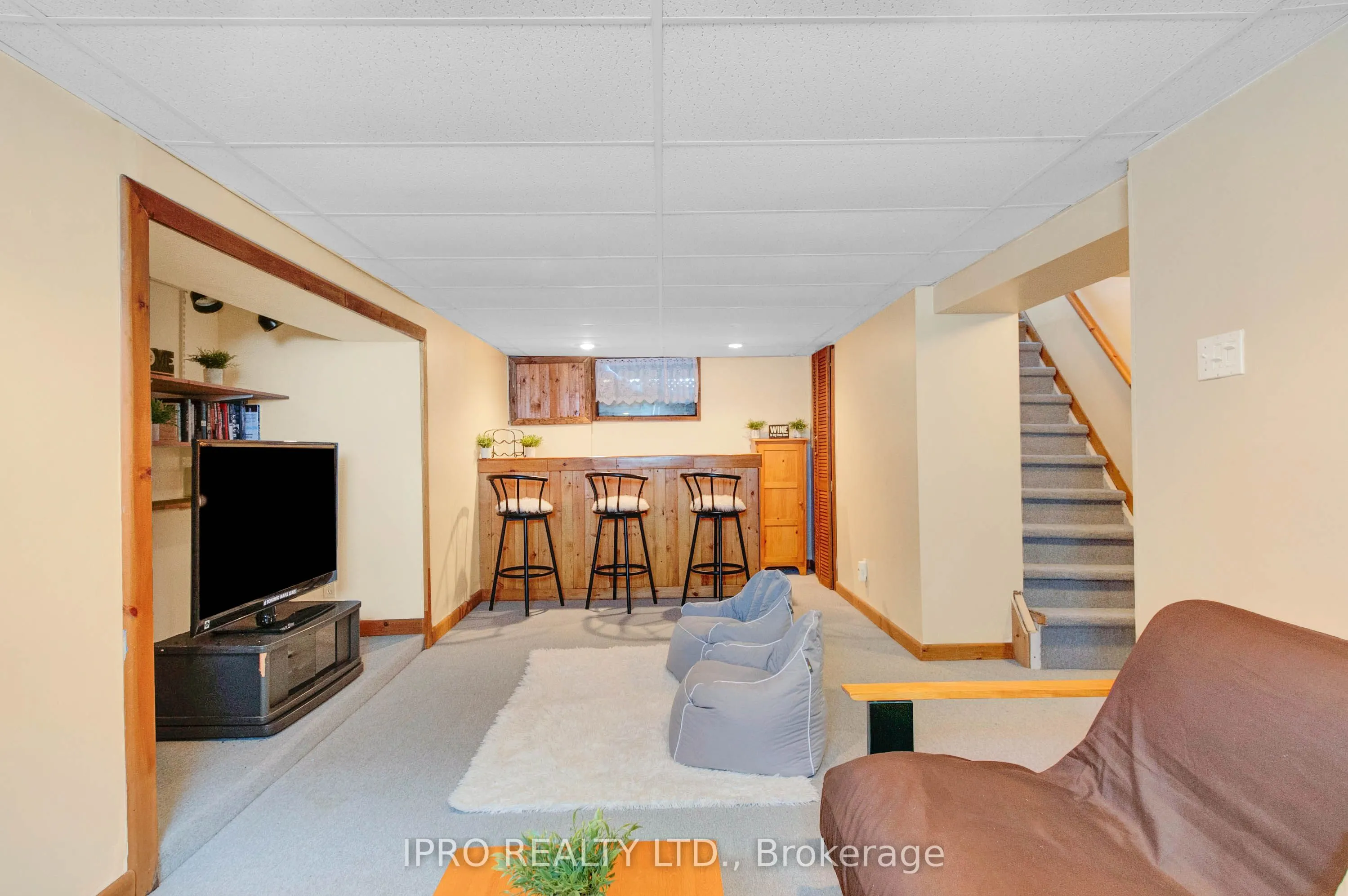 15 Millwood Road