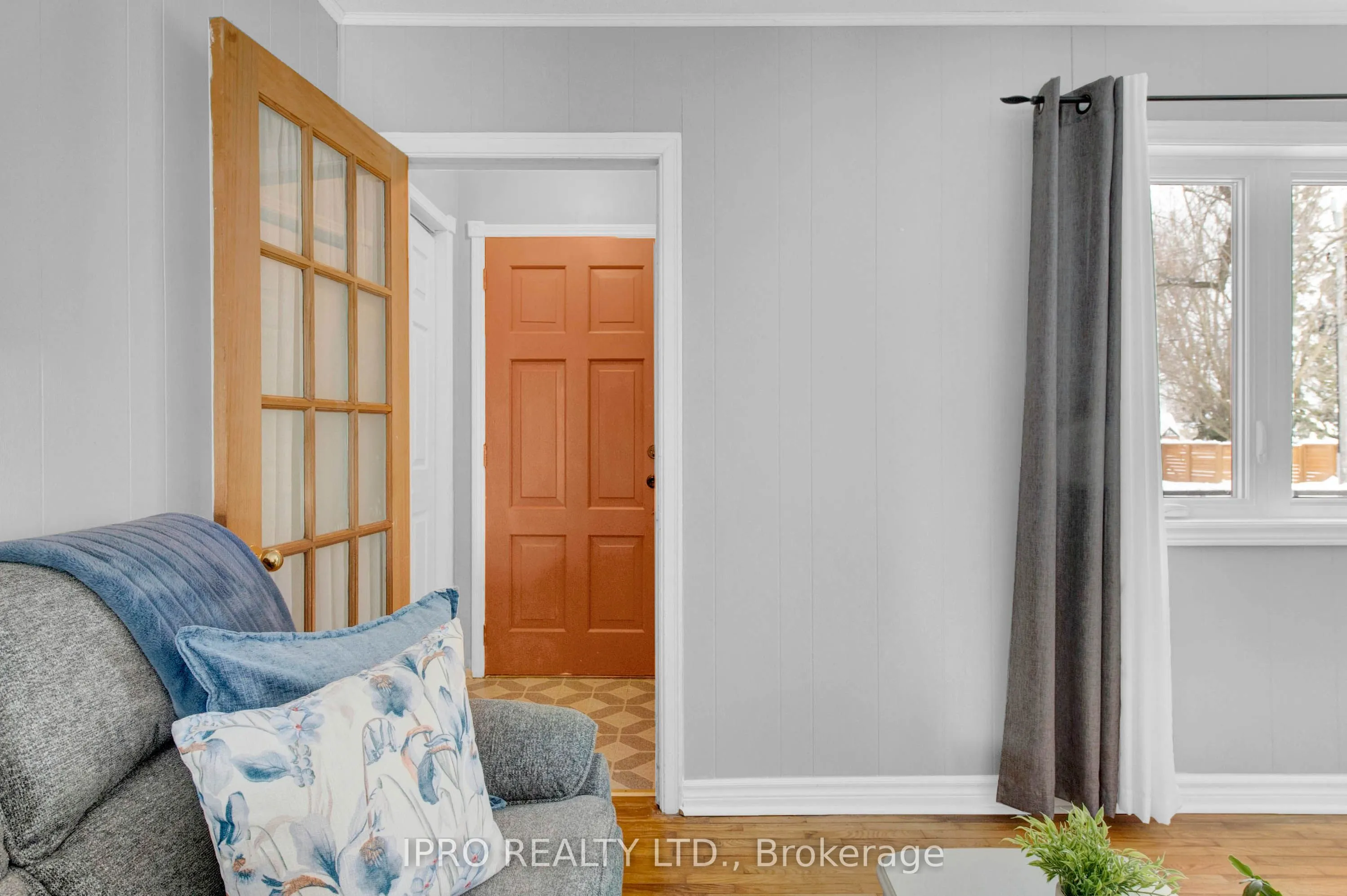 15 Millwood Road