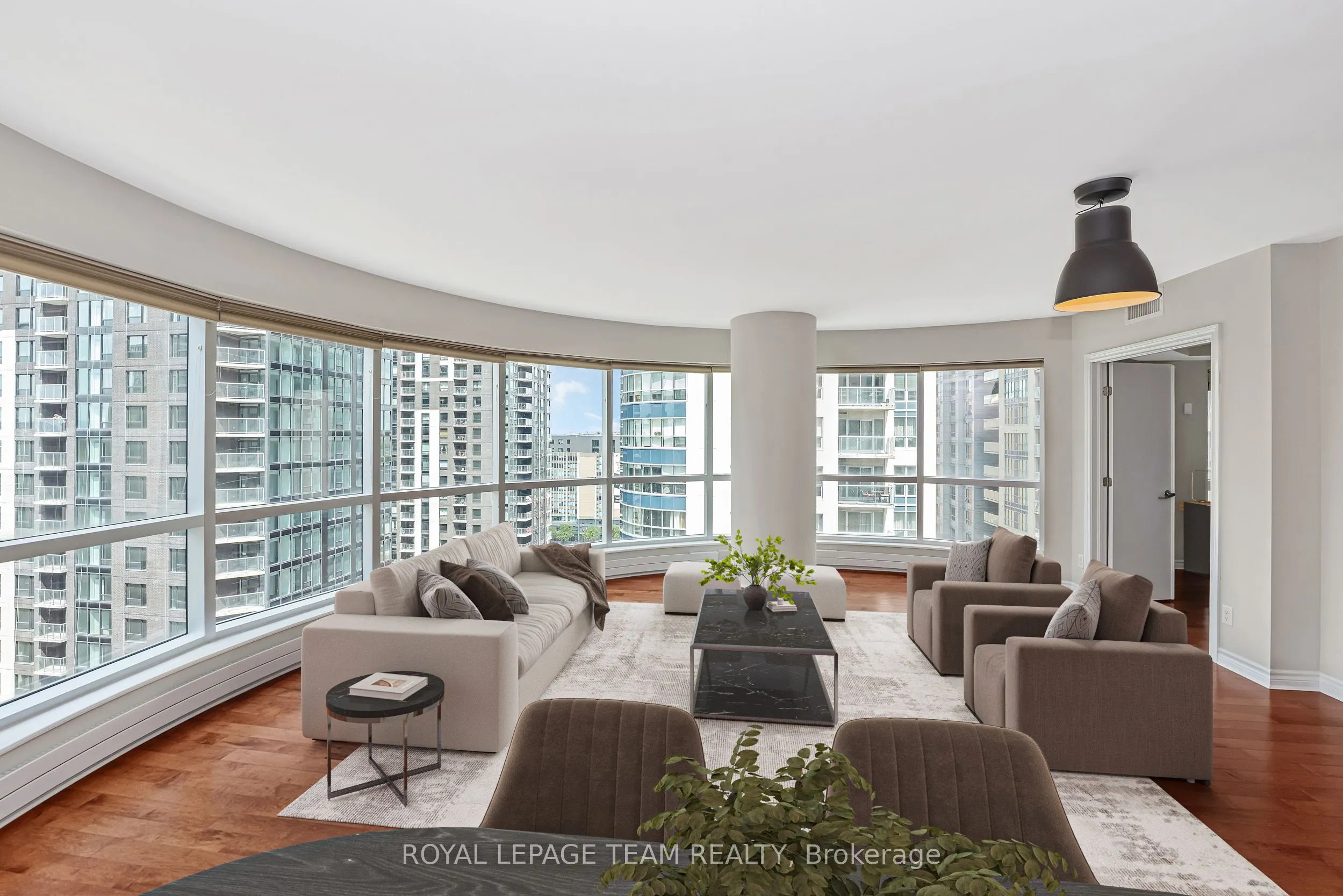 234 Rideau Street, #1404