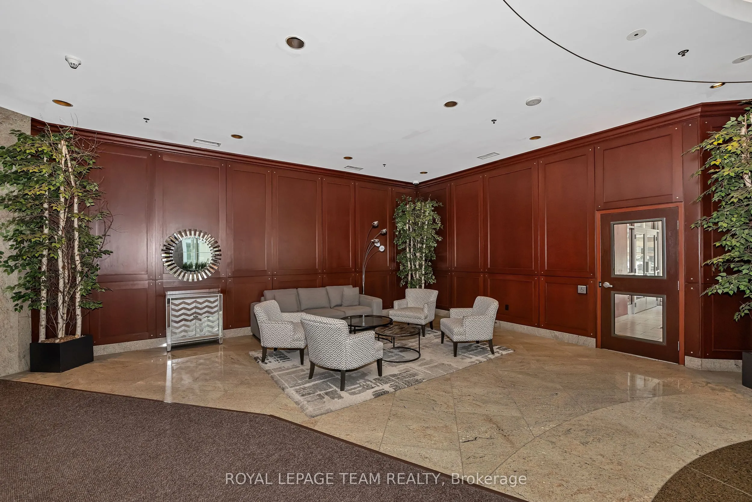 234 Rideau Street, #1404