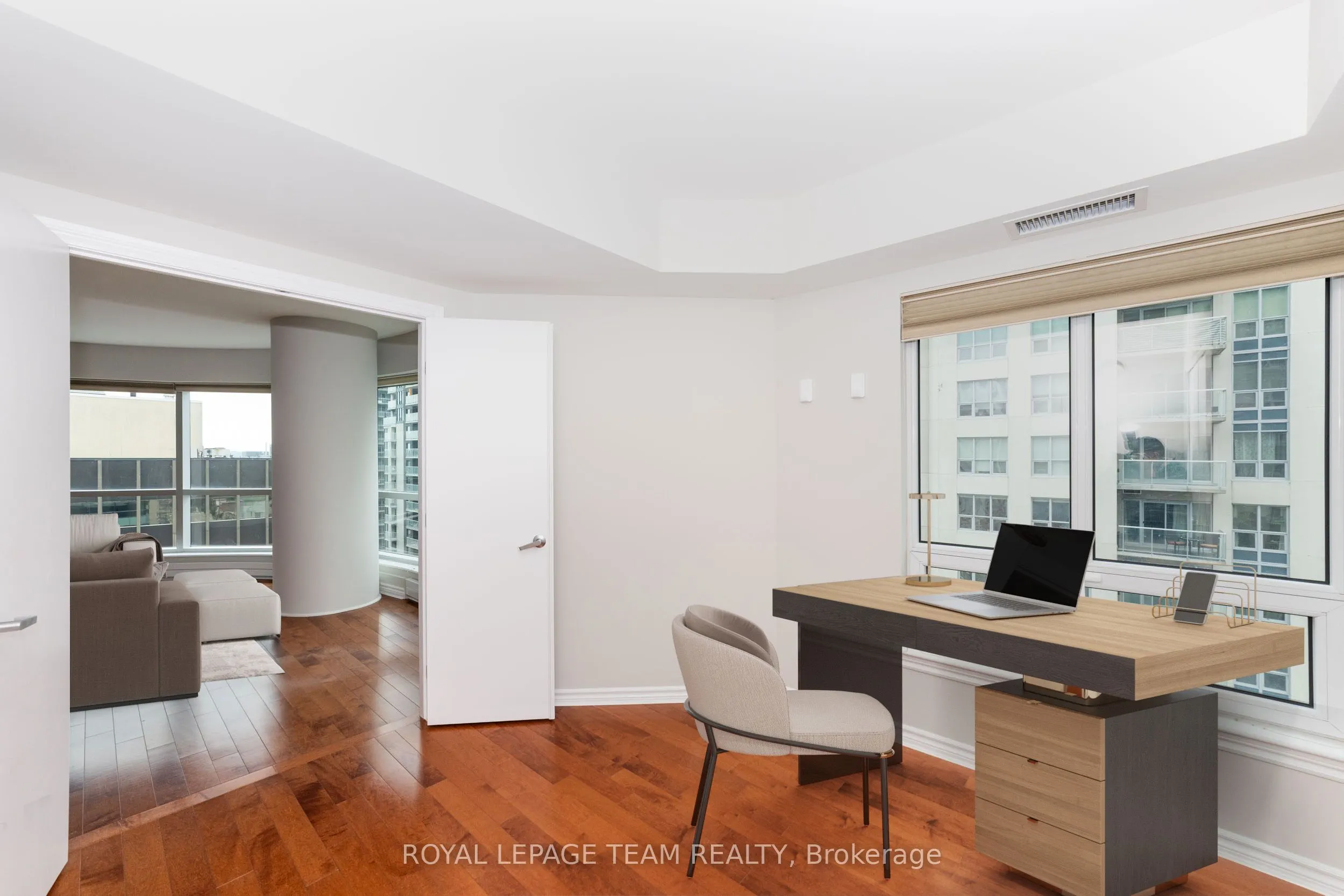 234 Rideau Street, #1404