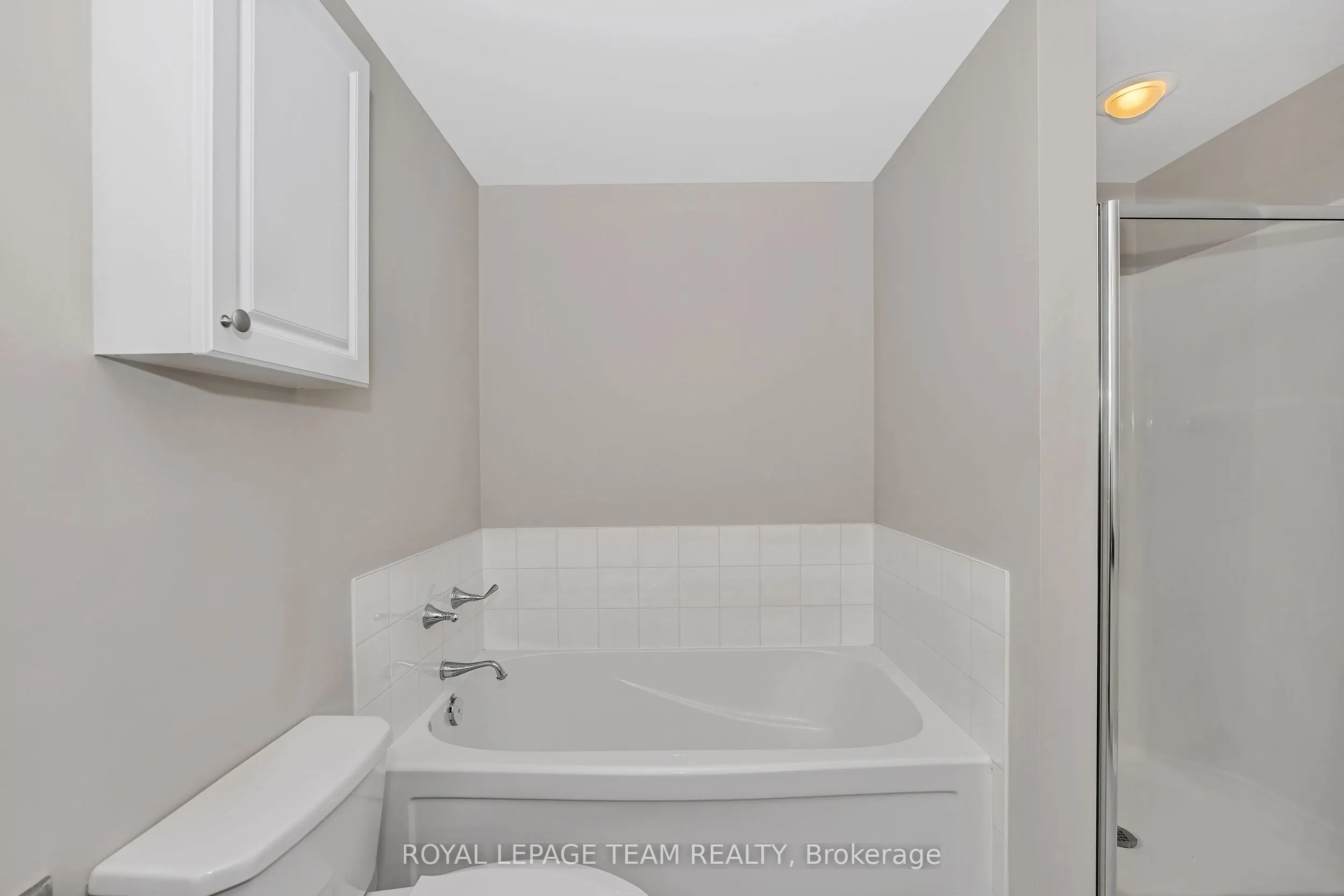 234 Rideau Street, #1404