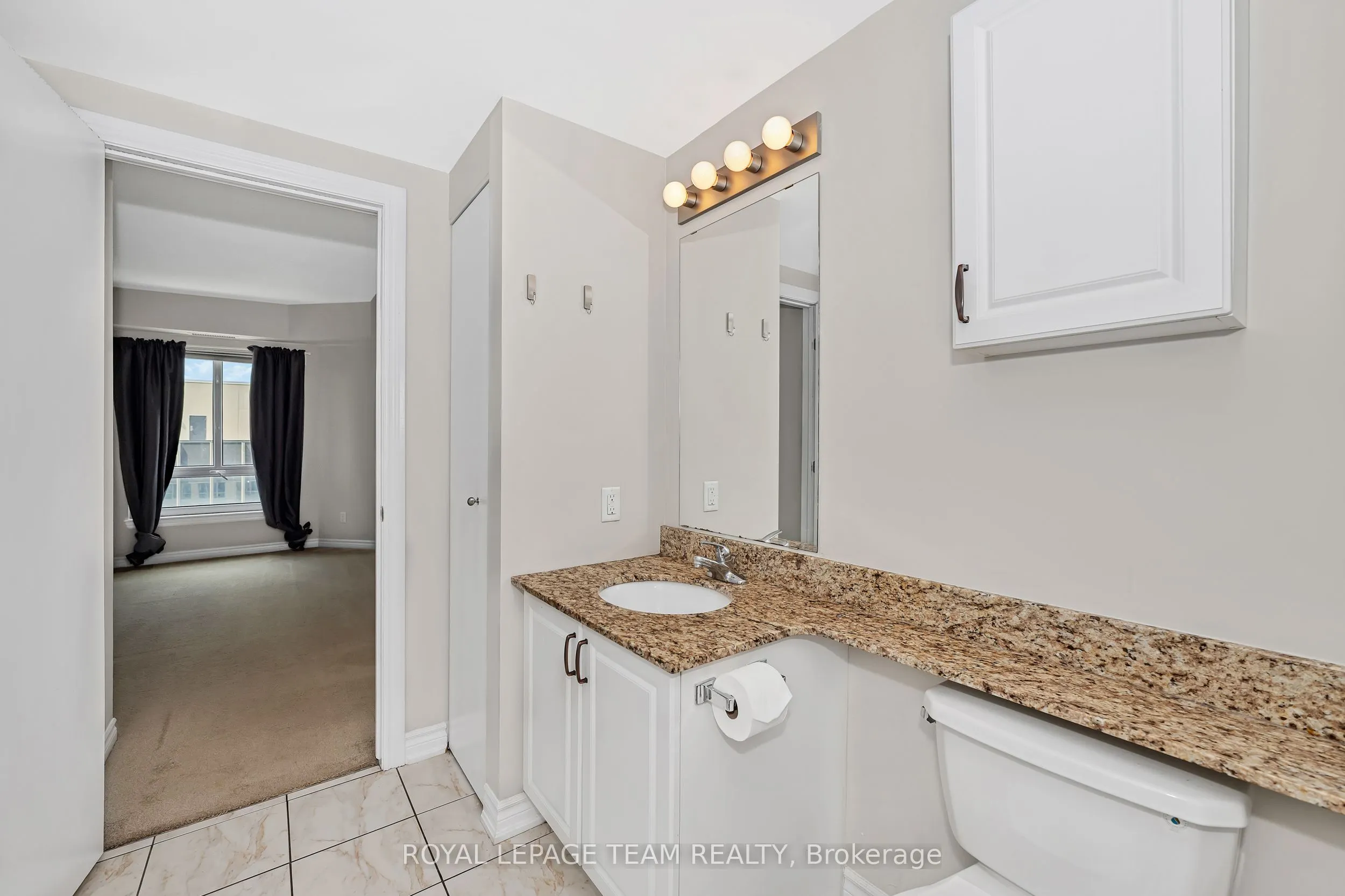 234 Rideau Street, #1404