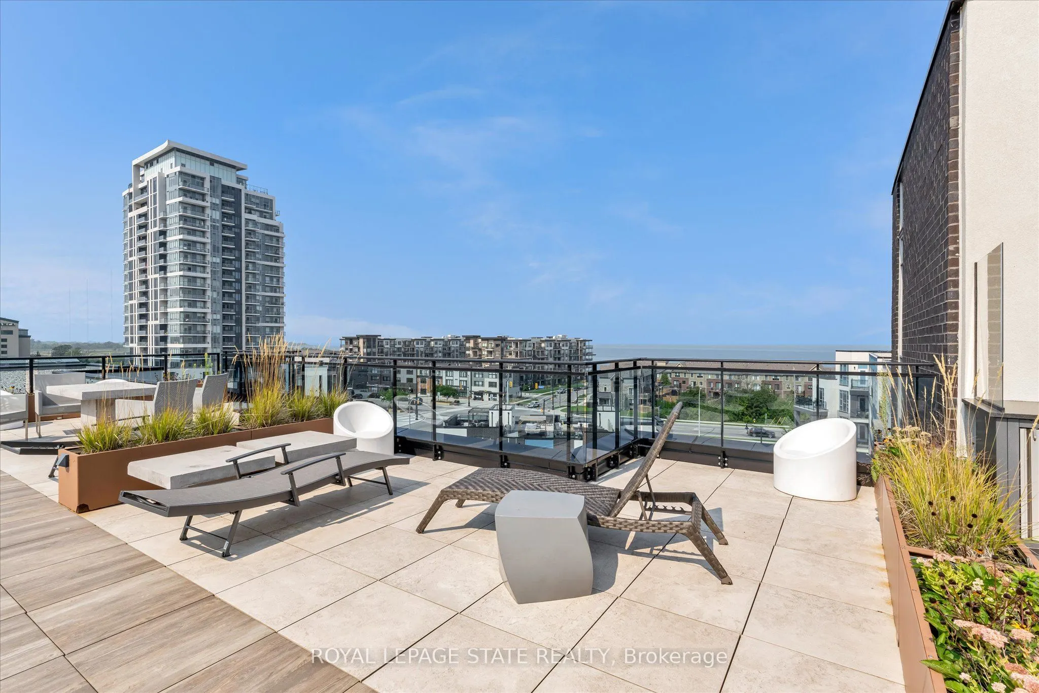 10 Concord Place, #416