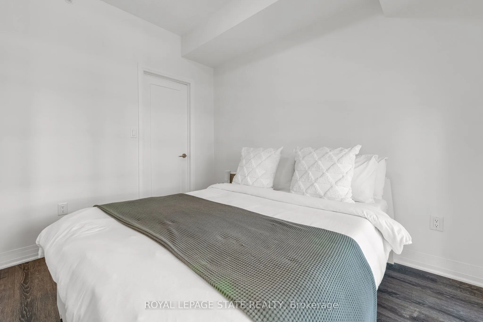 10 Concord Place, #416