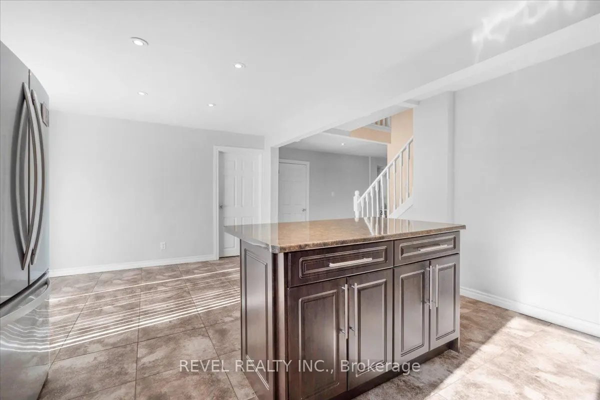 233 Normanhurst Avenue
