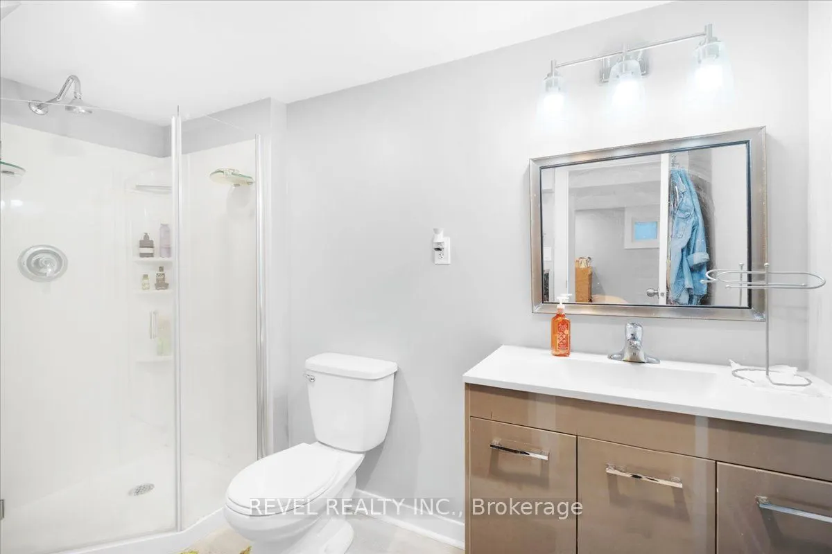 233 Normanhurst Avenue