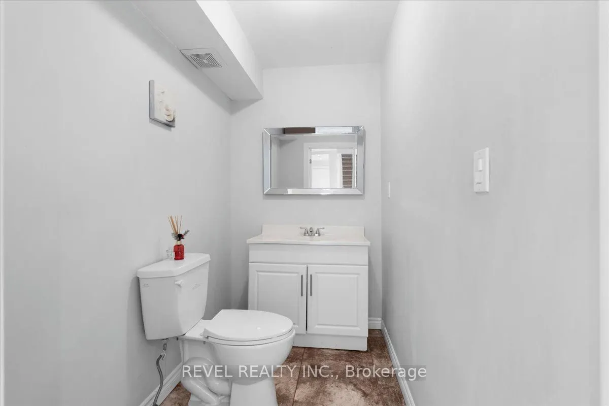 233 Normanhurst Avenue