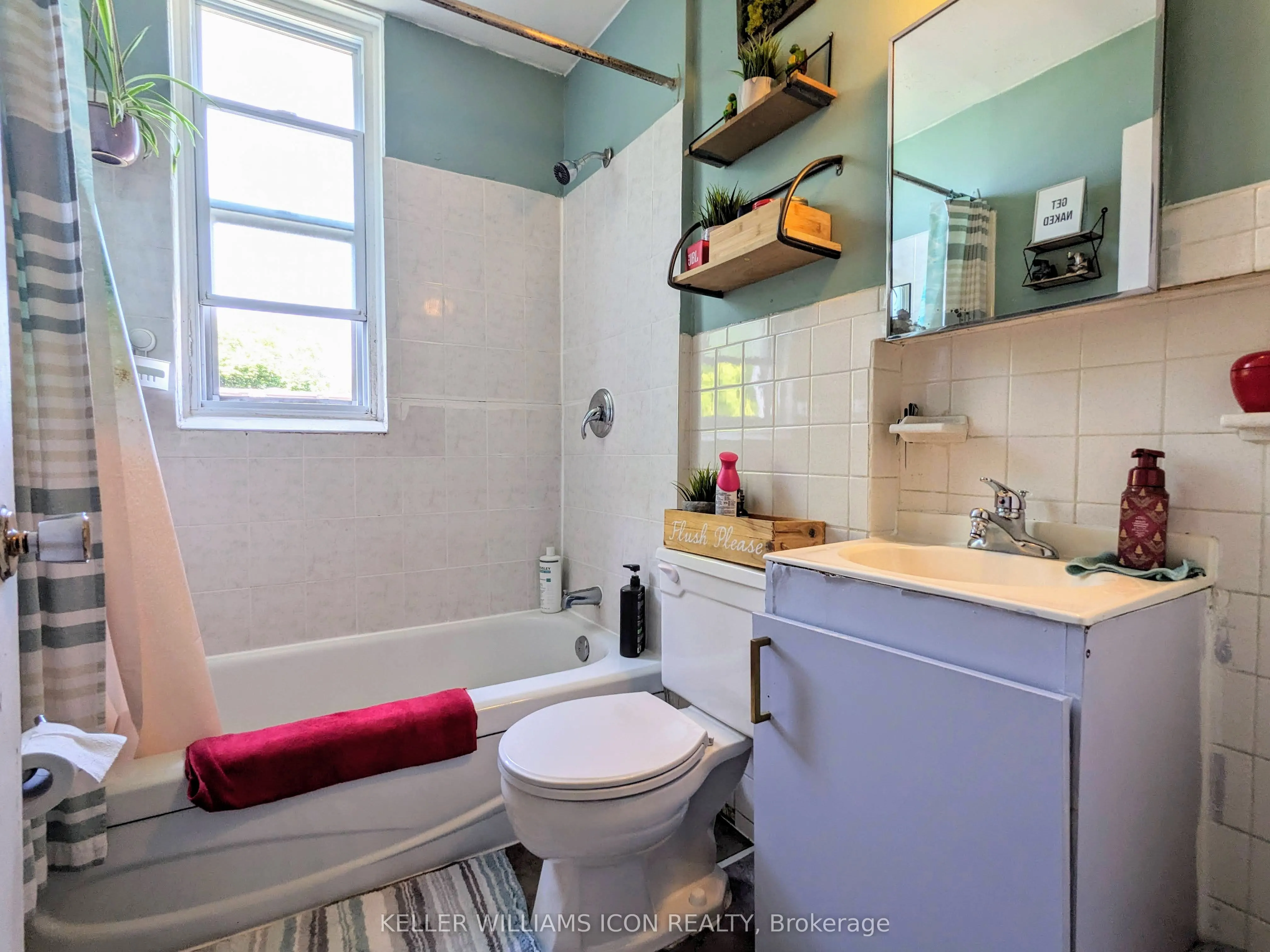 453 Catherine Street, #451 & 453