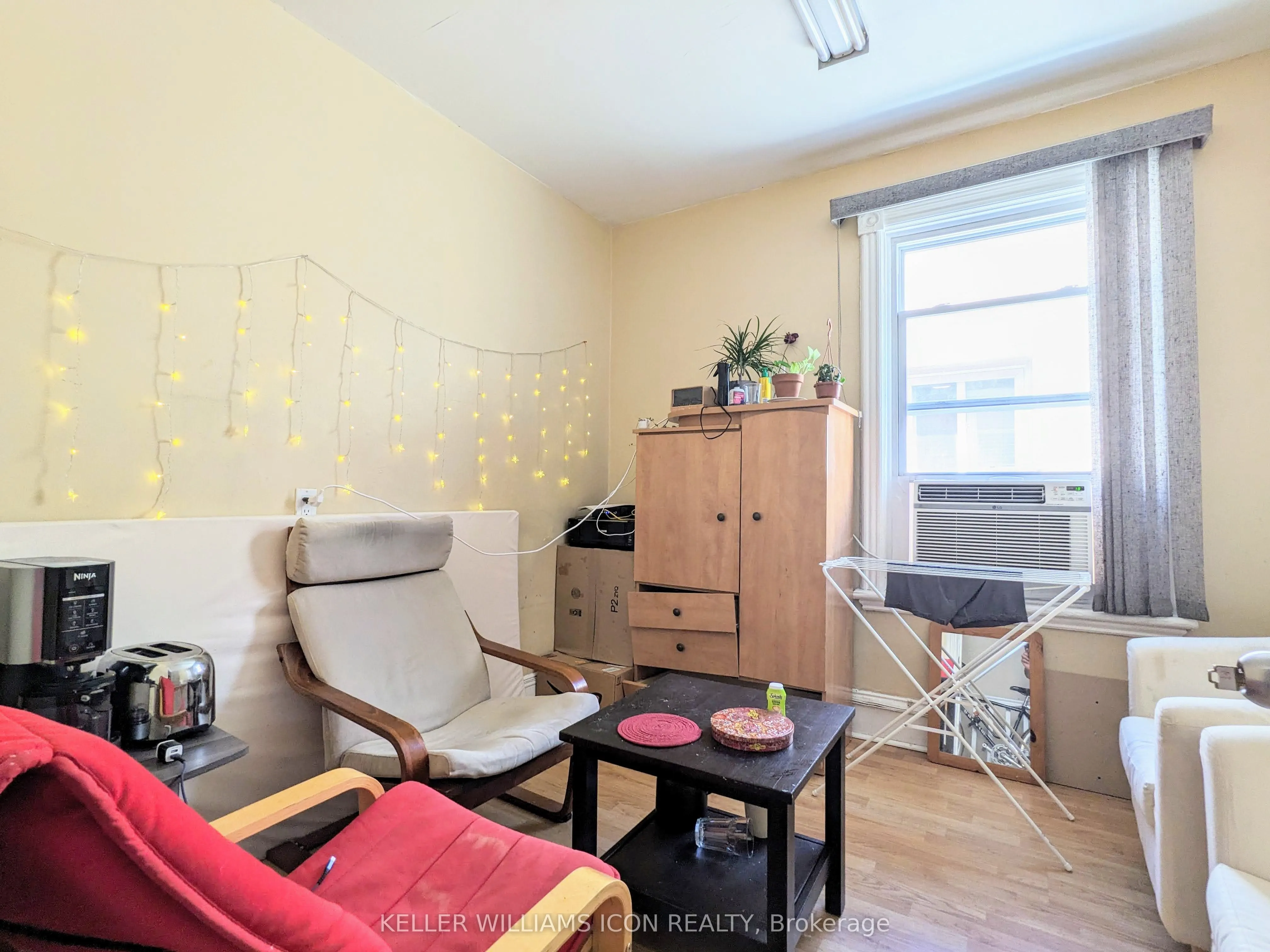 453 Catherine Street, #451 & 453