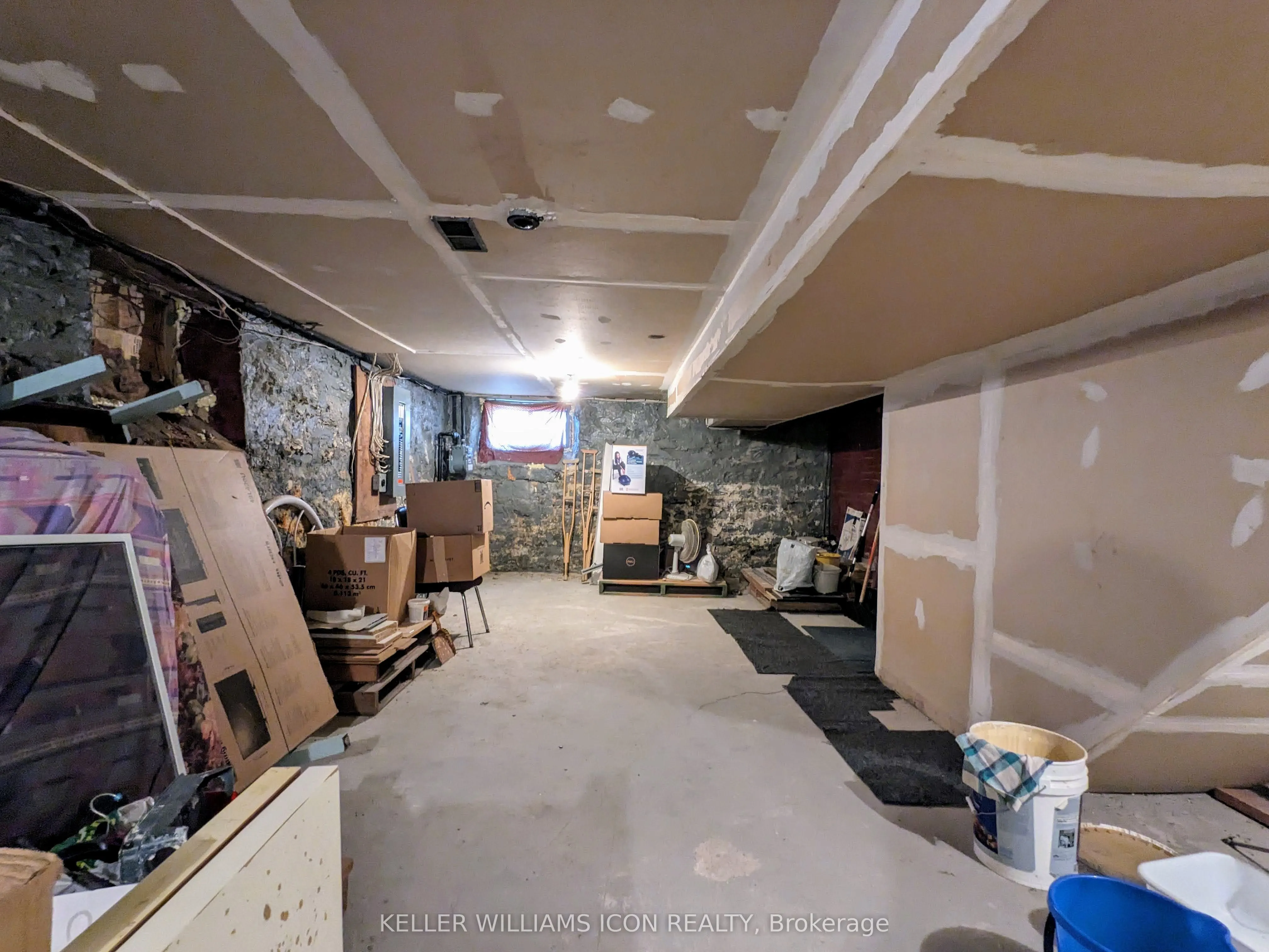453 Catherine Street, #451 & 453